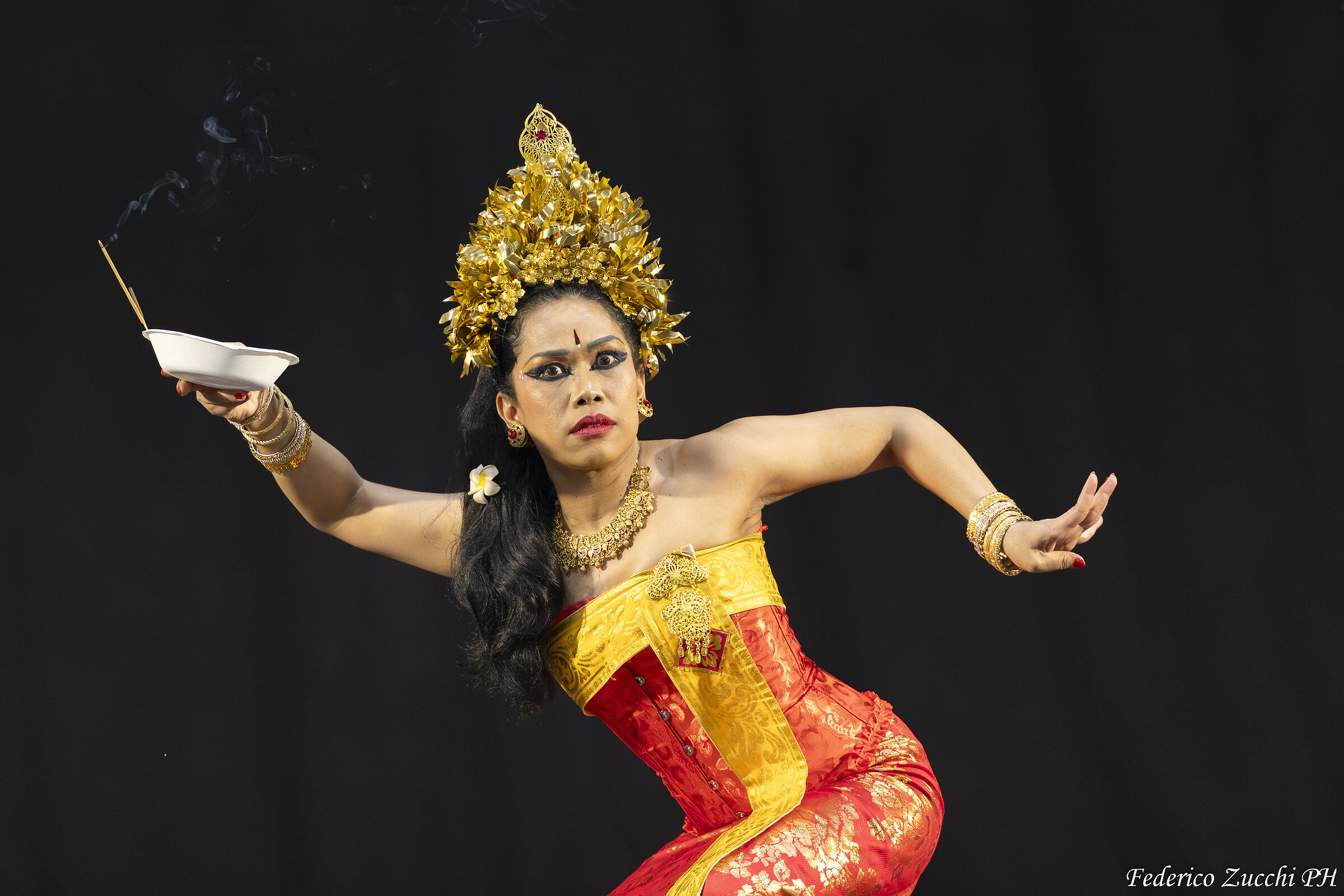 Danzatrice indonesiana...