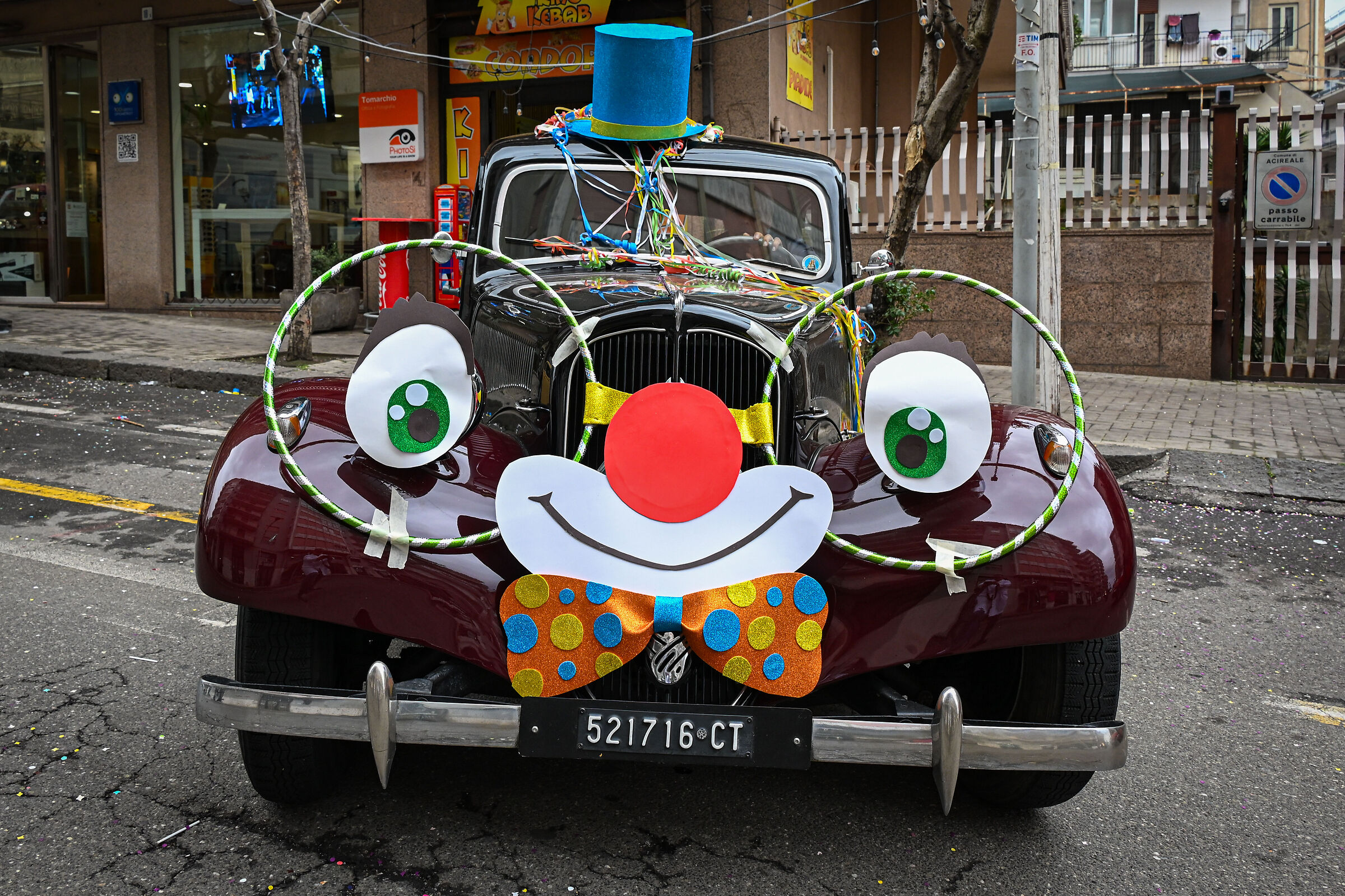 Auto d'epoca Mascherate al Carnevale di Acireale