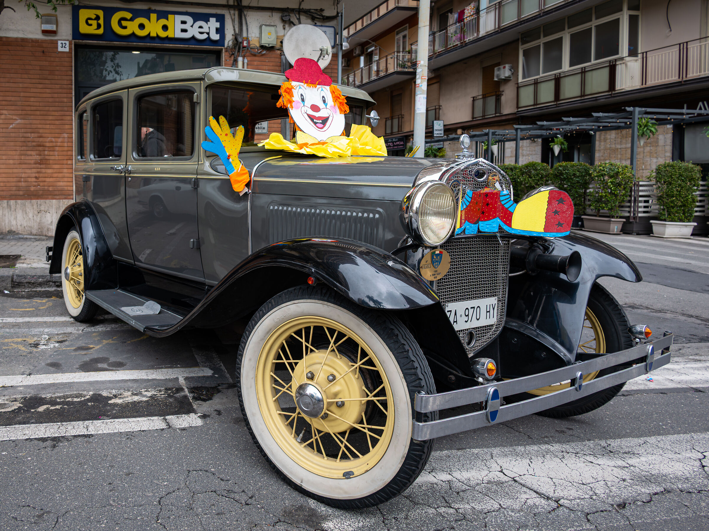 Auto d'epoca Mascherate al Carnevale di Acireale