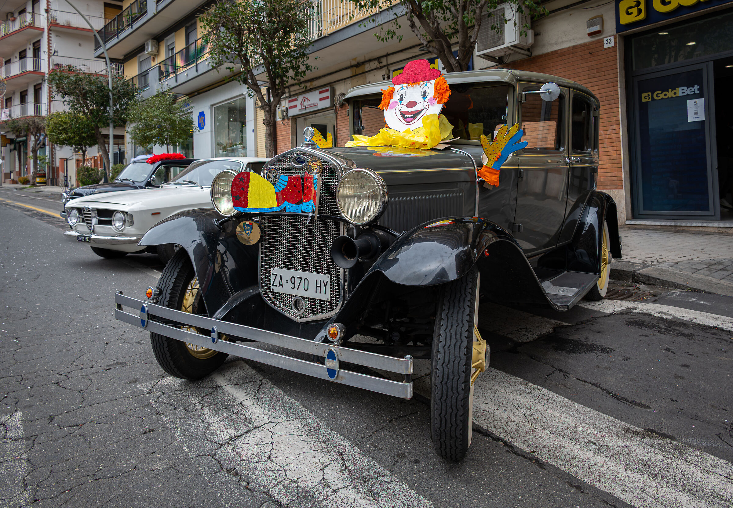 Auto d'epoca Mascherate al Carnevale di Acireale