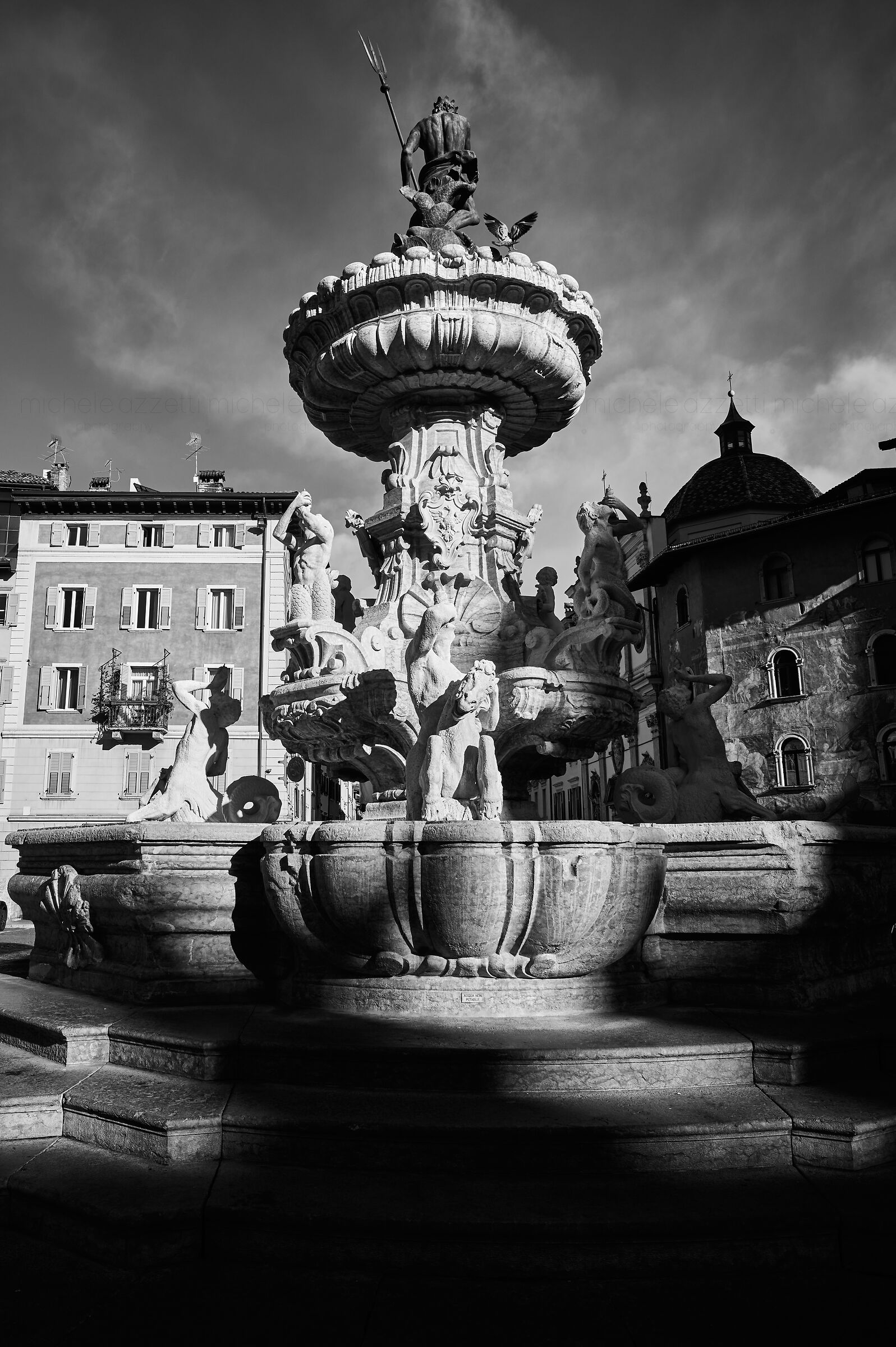 Fountain of Neptune Trento Thypoch Simera 21mm 1.4