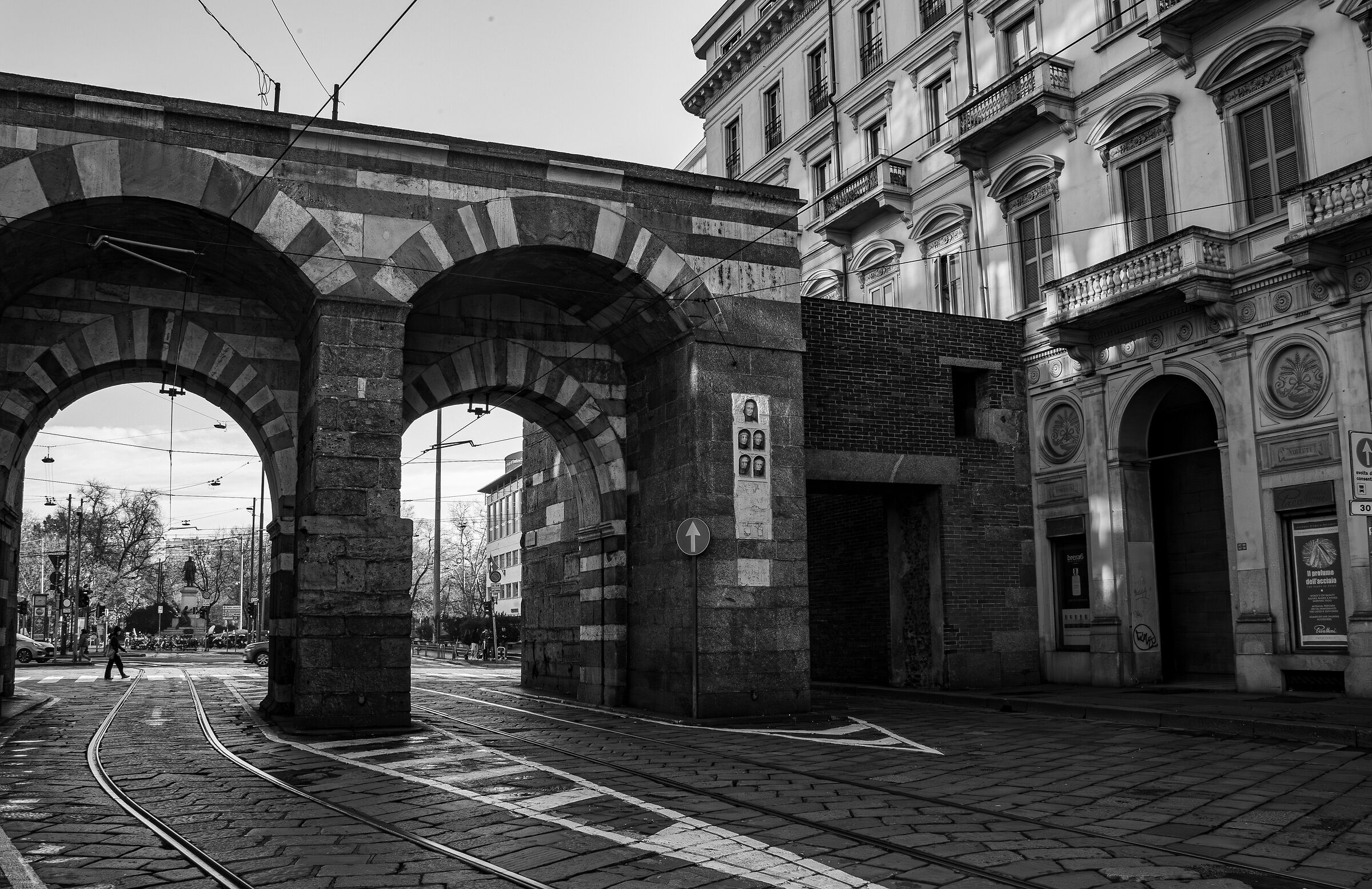 Street Milano, Porta Nuova medievale