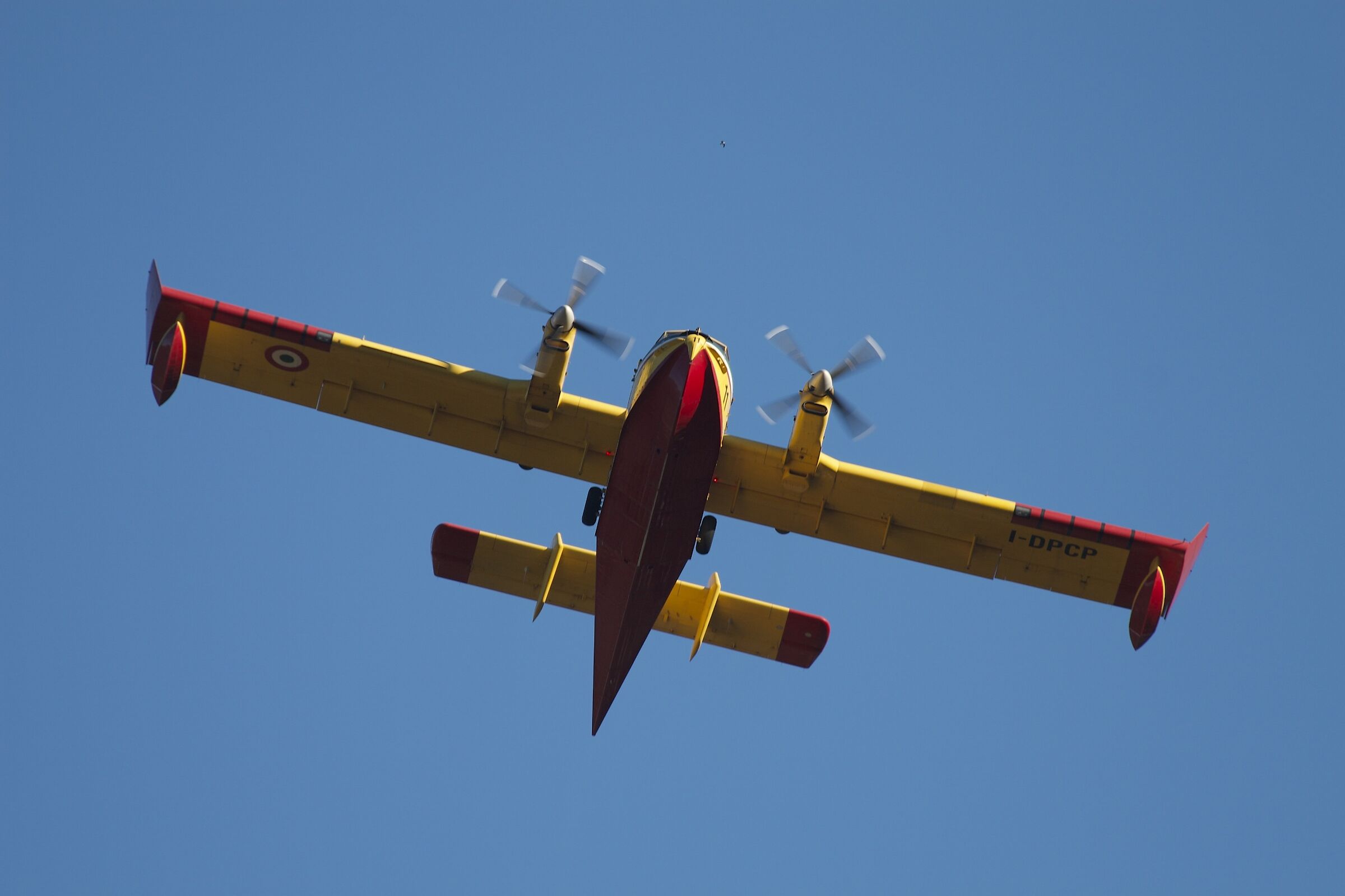 Canadair 02