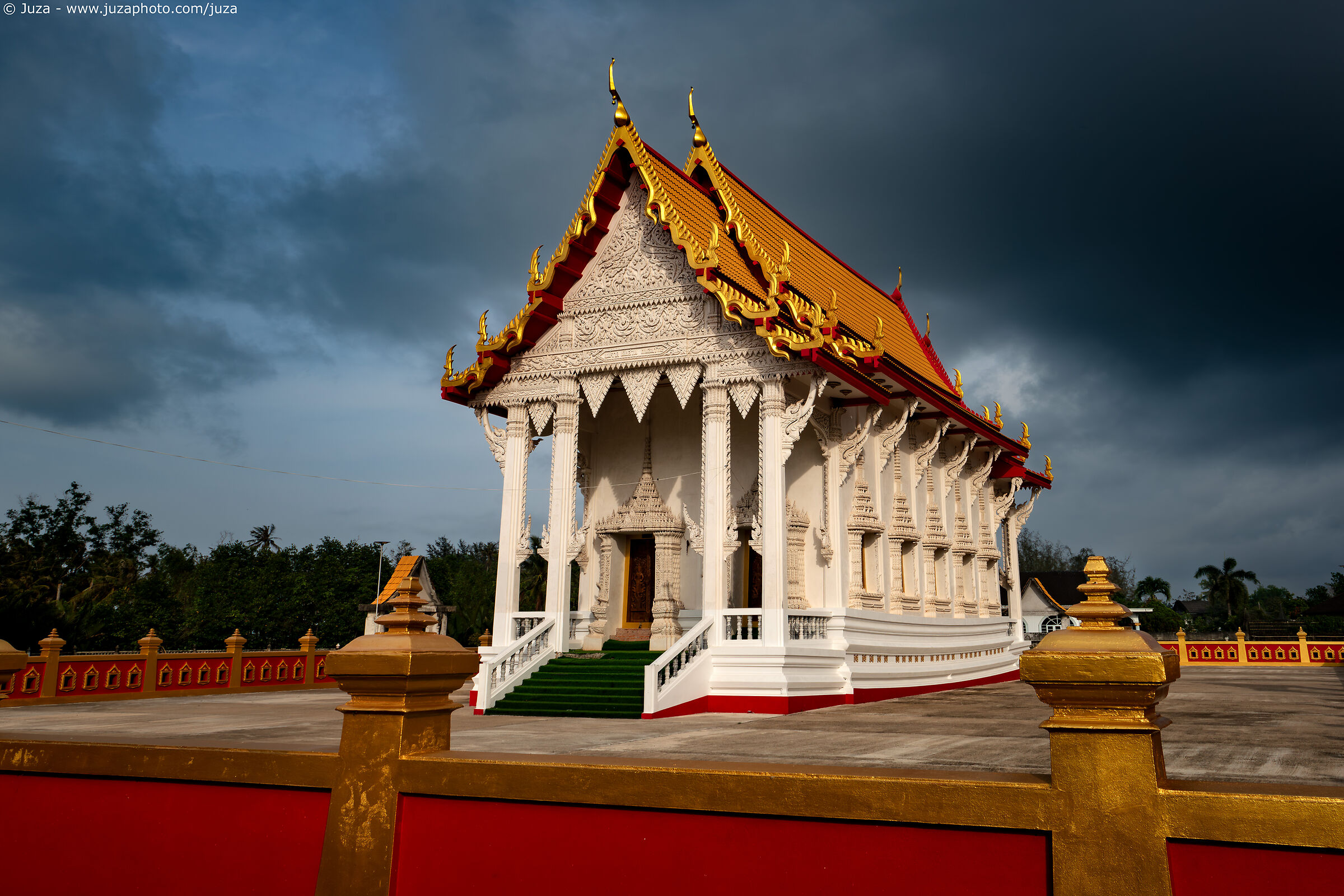 Wat Hua Thanon, Pak Nam Chumphon