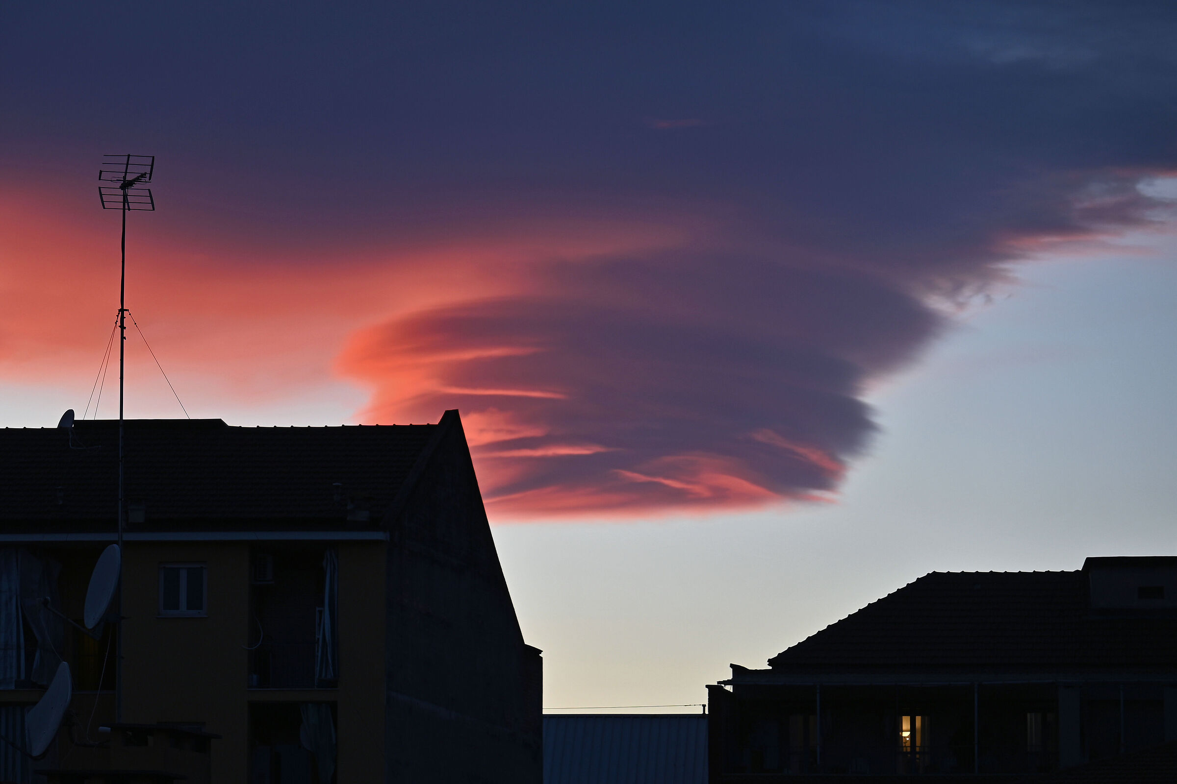 Nube Lenticolare a Torino