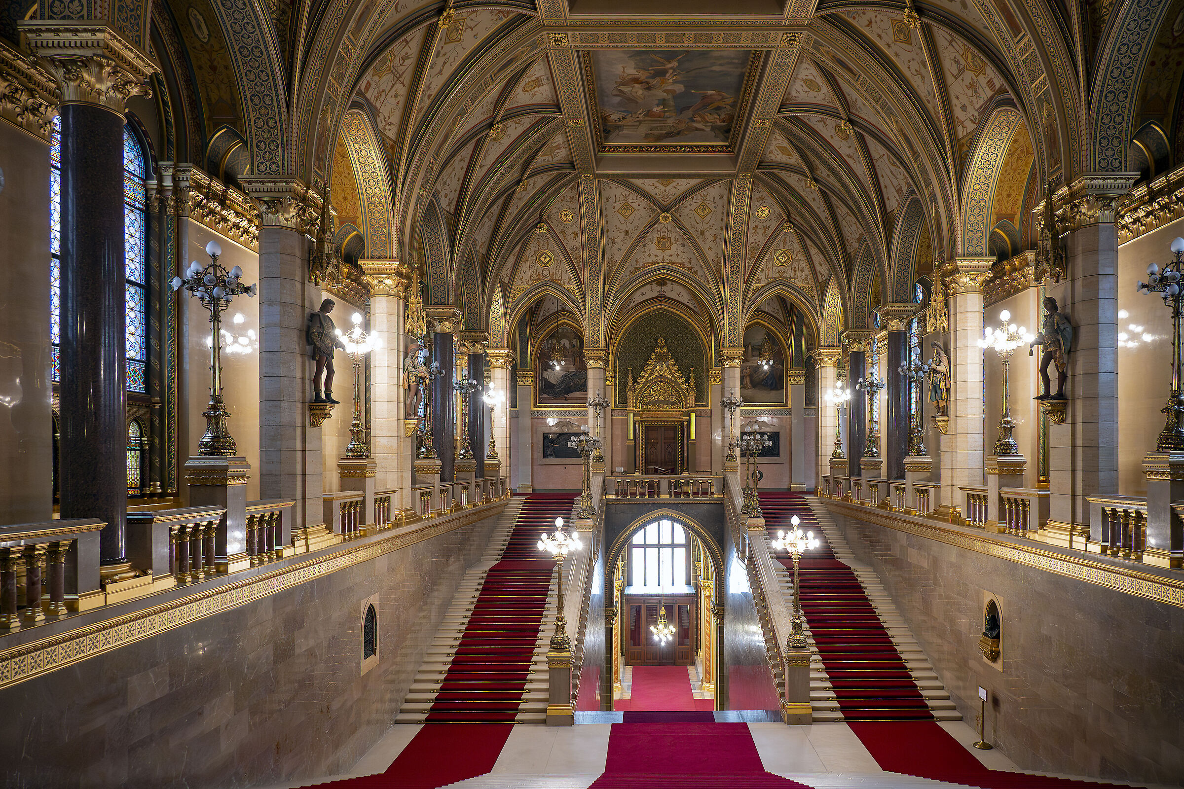 Parlamento di Budapest - Scalone