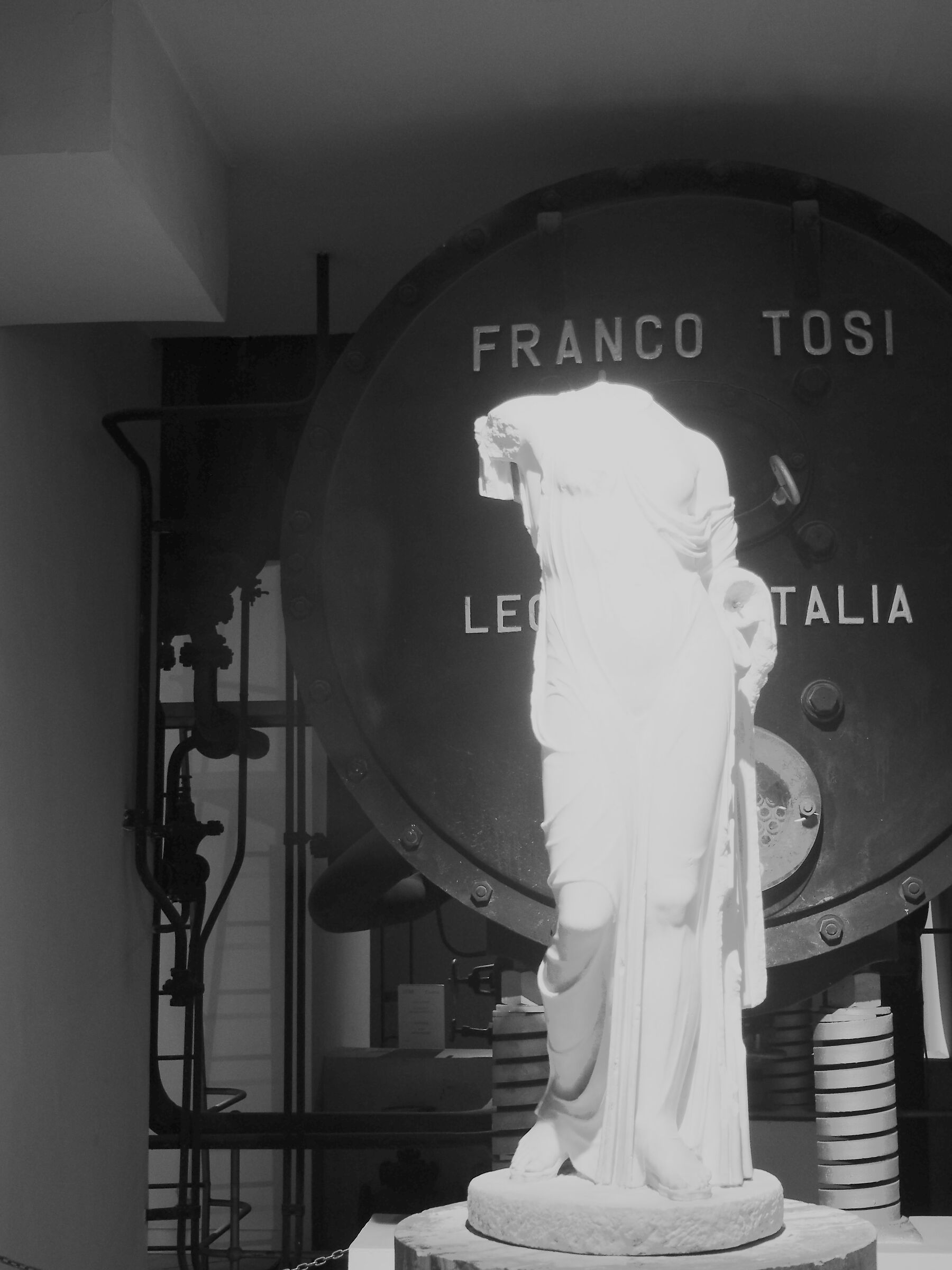 Dei & motori, marmo & ferro