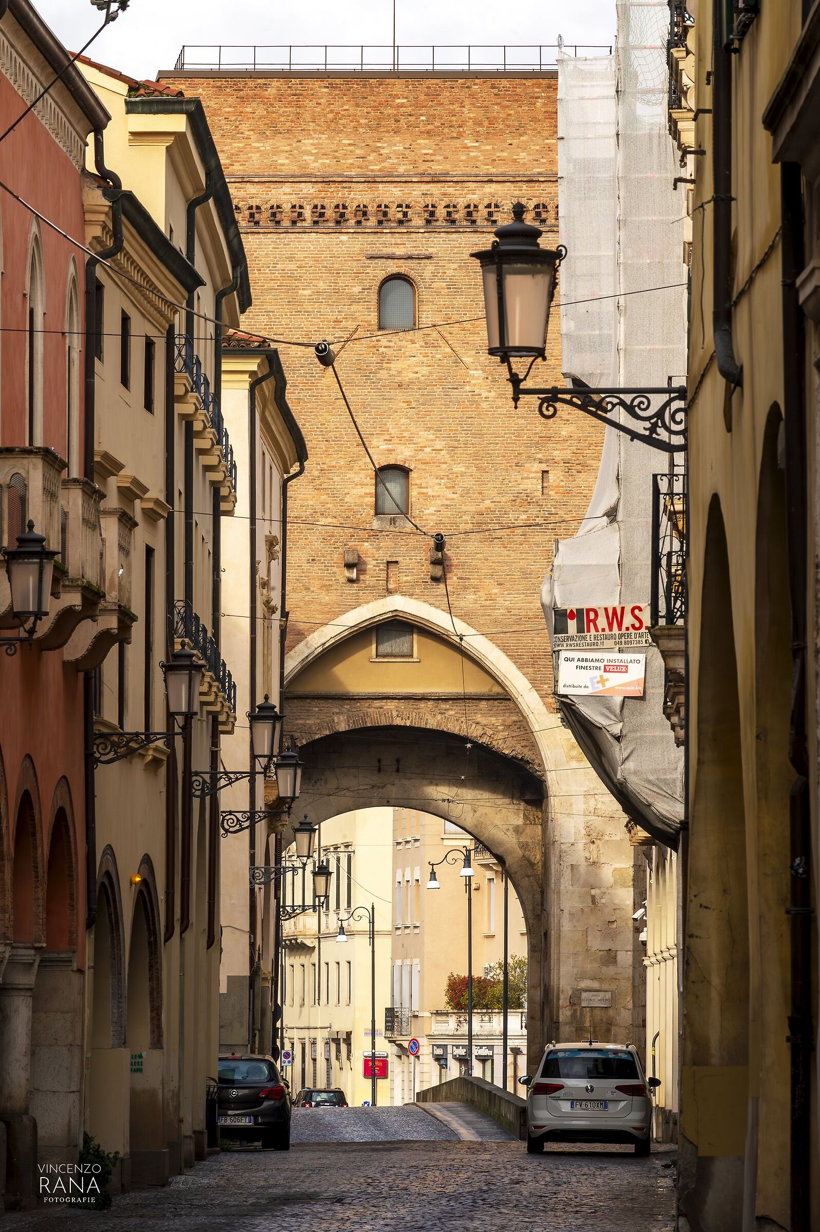 Mill Gate
