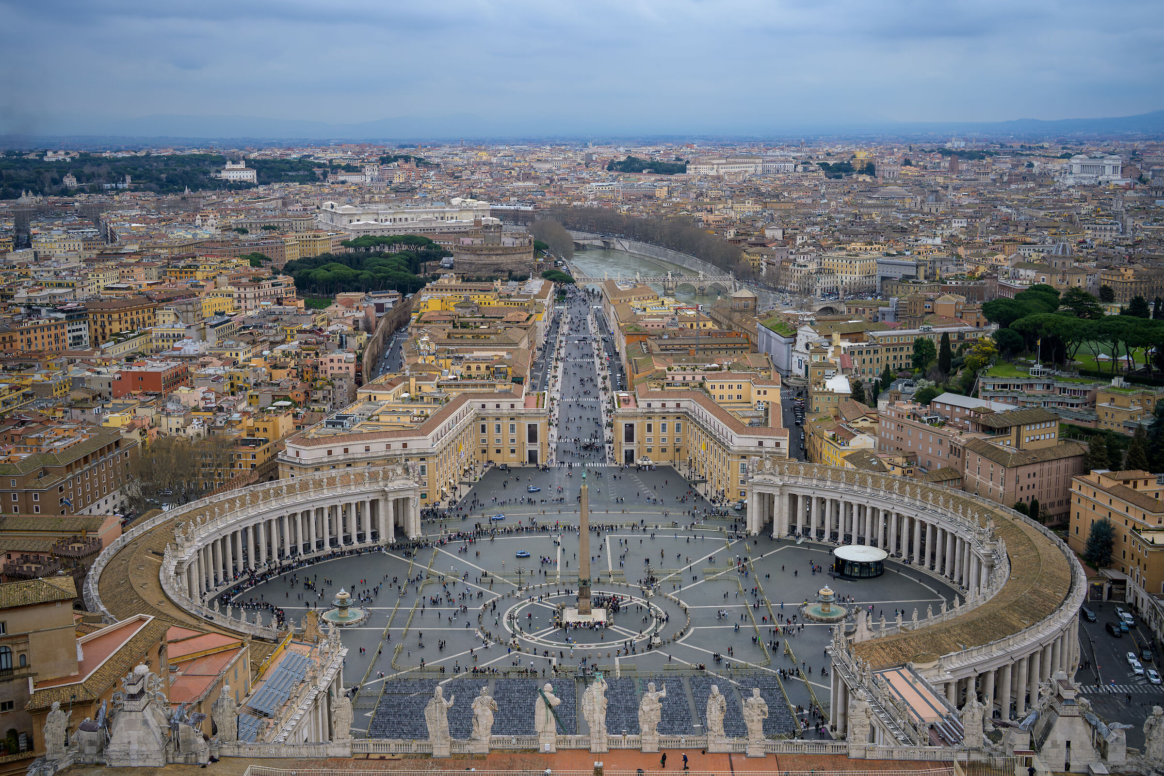 Piazza S. Pietro e via della Conciliazione dal cupolone