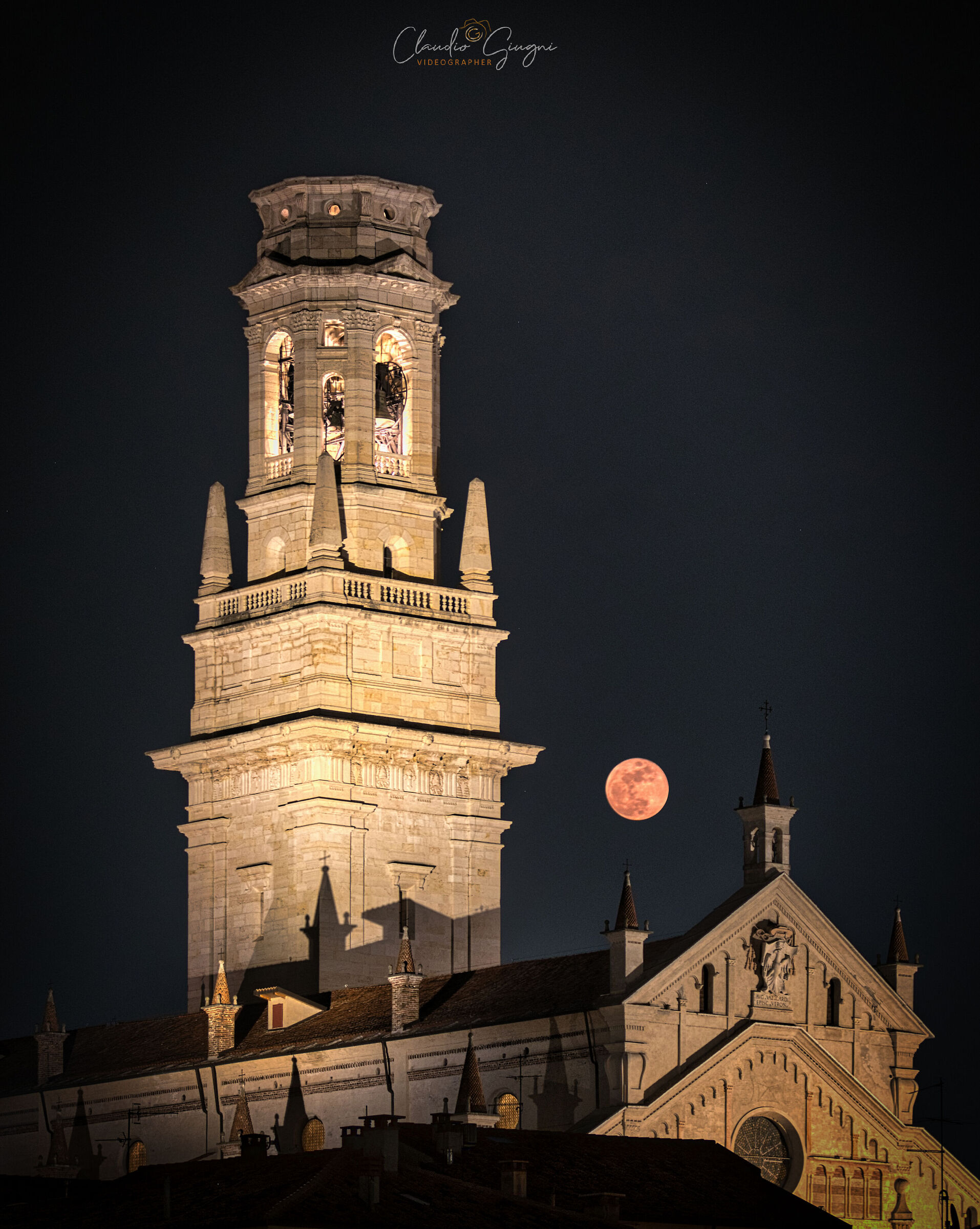 Verona, the Duomo, the moon
