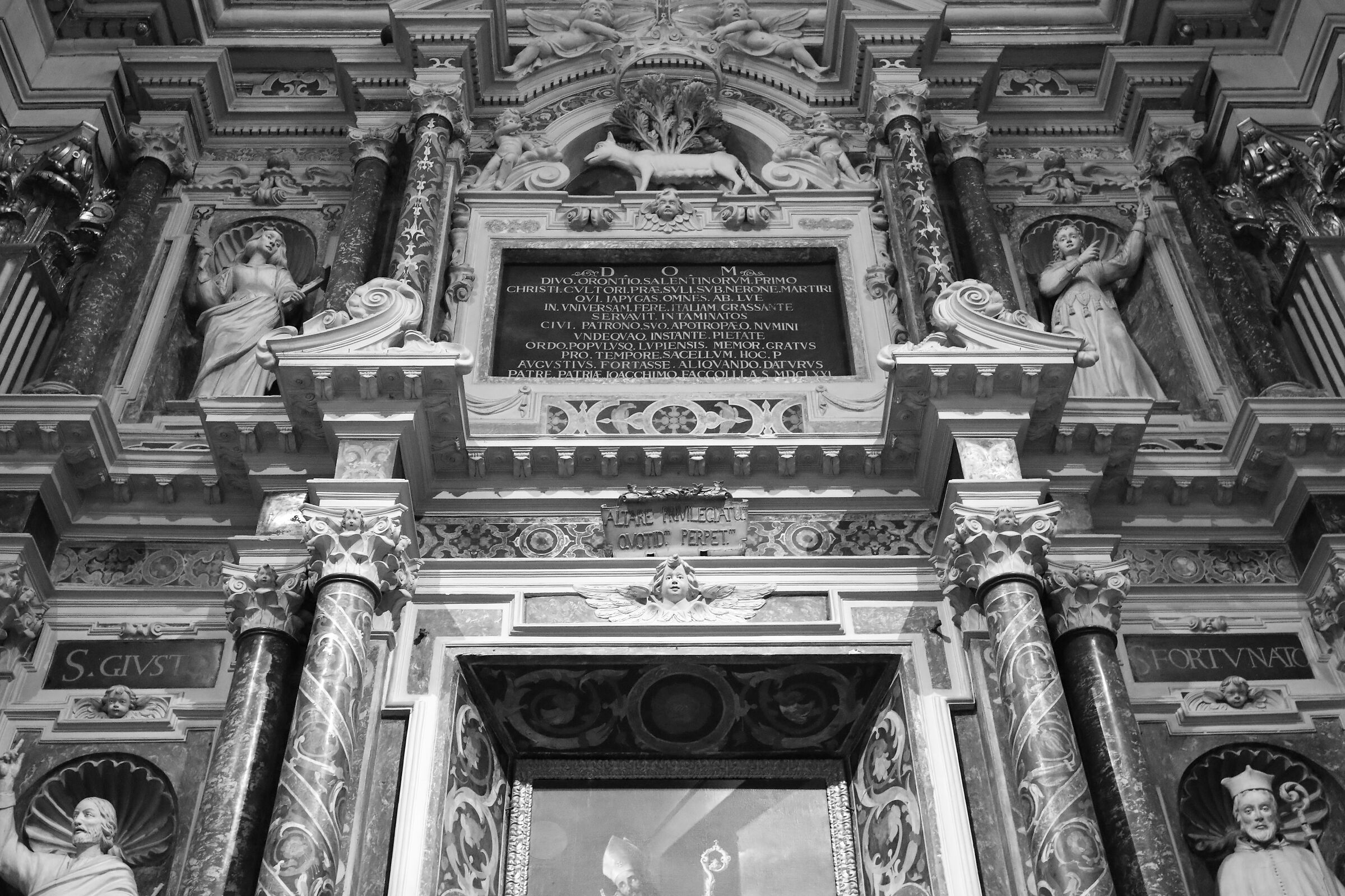 @" ISO 12 Thousand 800 " Canon 5 D IV, 17-40 F. 4 L Usm