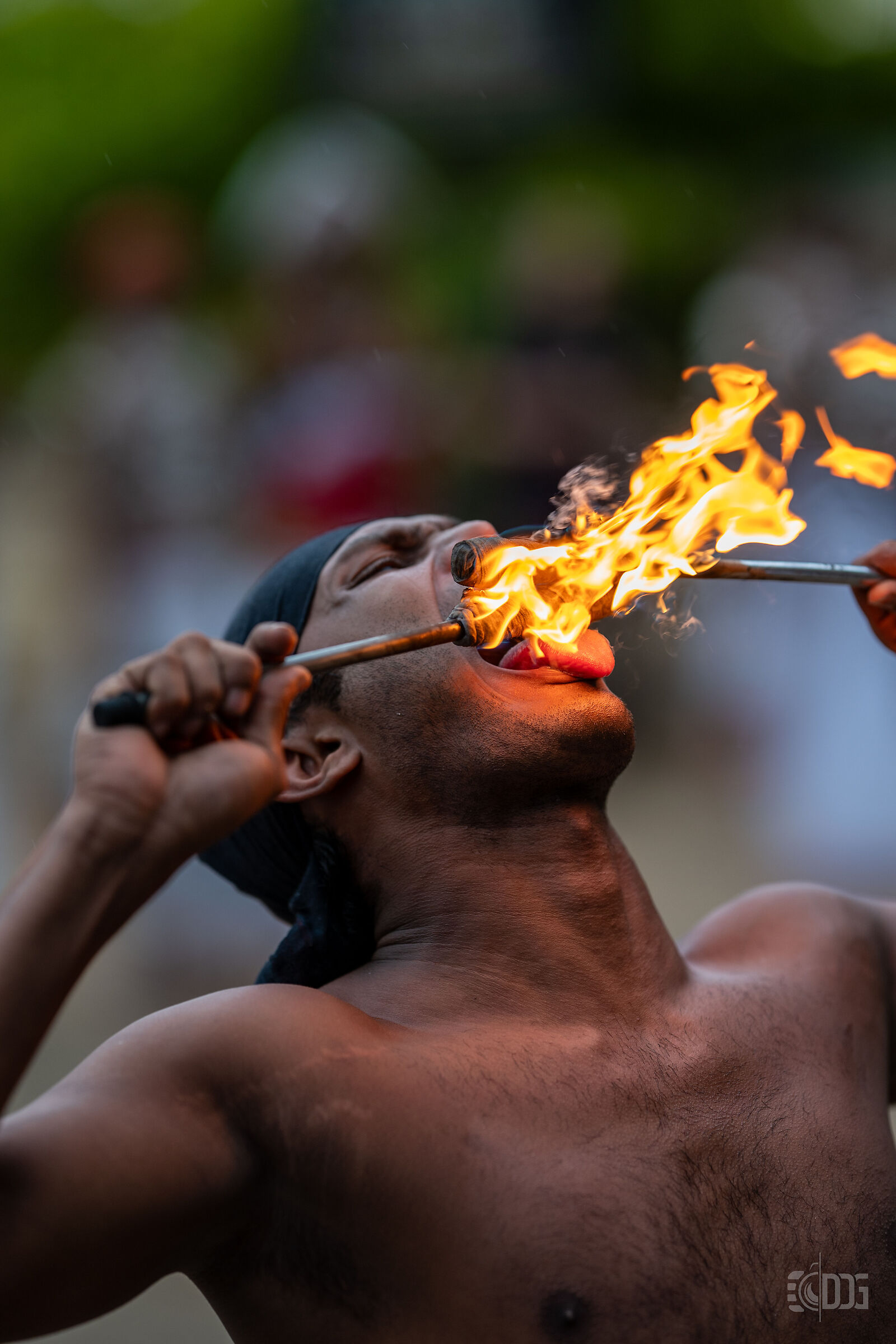 Mangiatore di fuoco