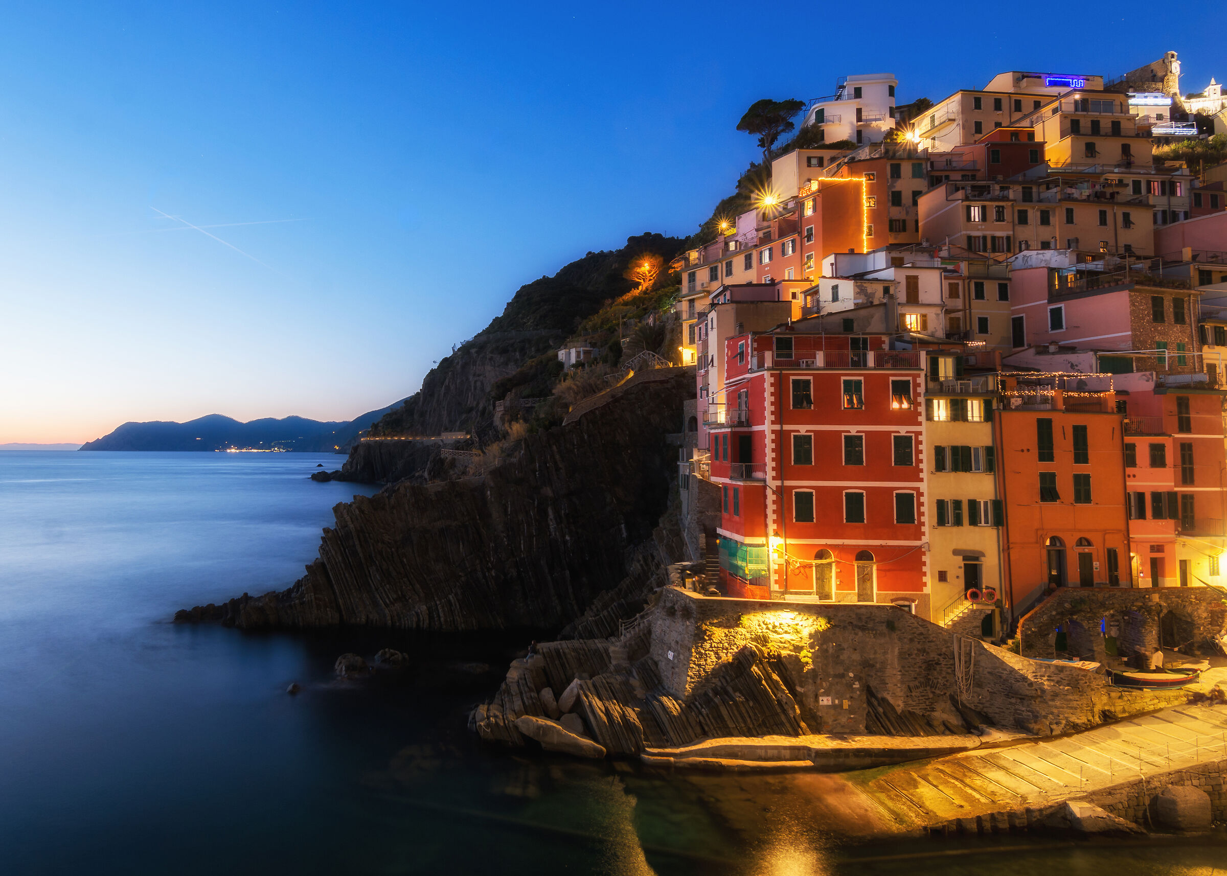Riomaggiore towards the blue hour
