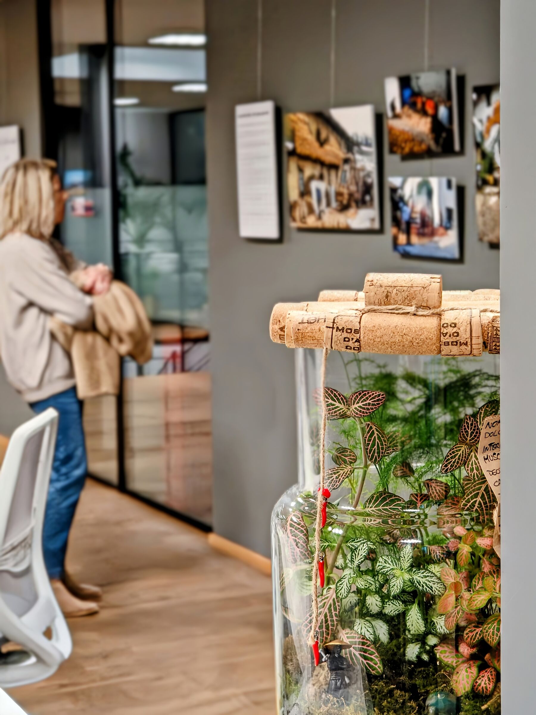 Color among colors. and a blonde