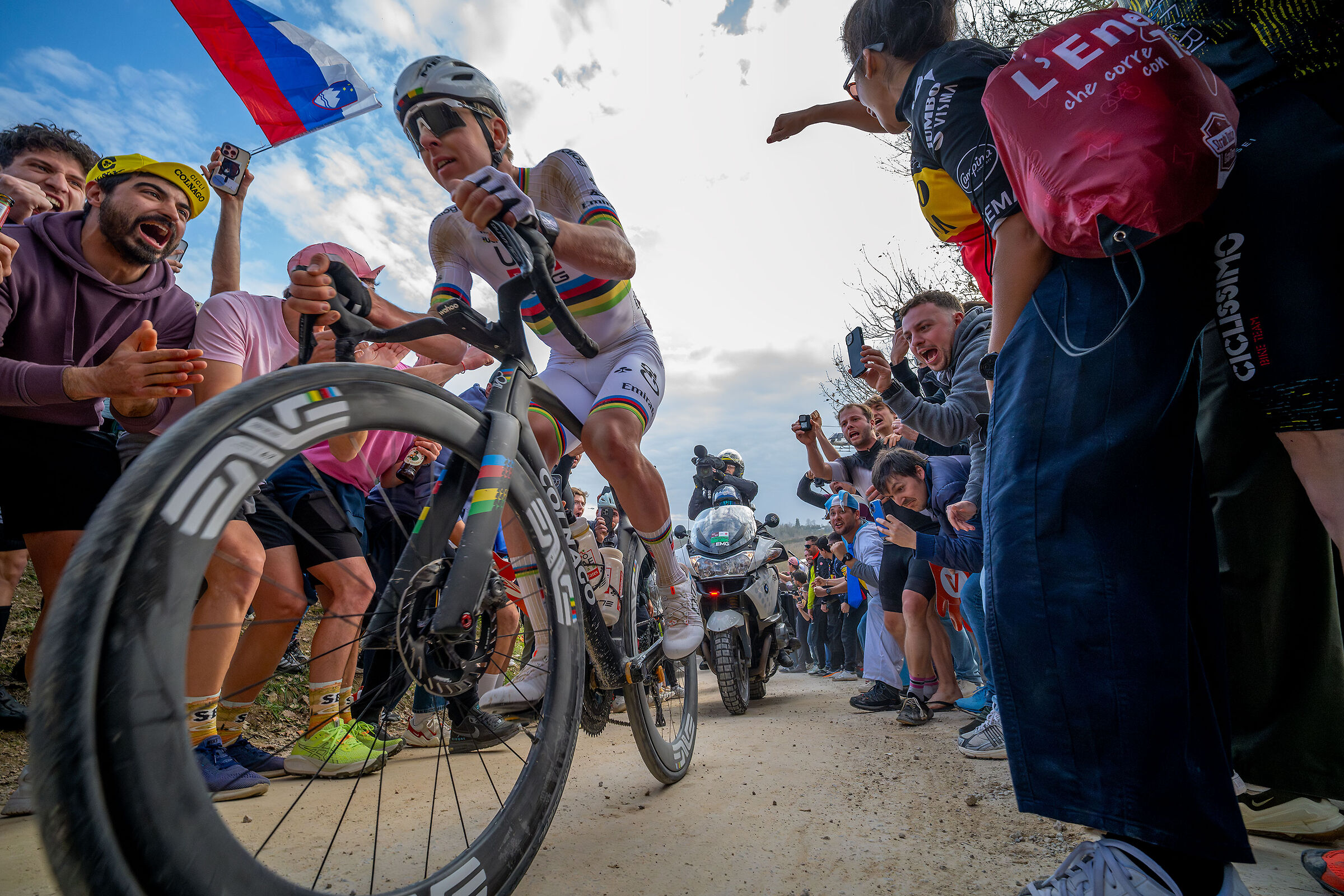 Tadej schiacciasassi - 4° trionfo alle Strade Bianche