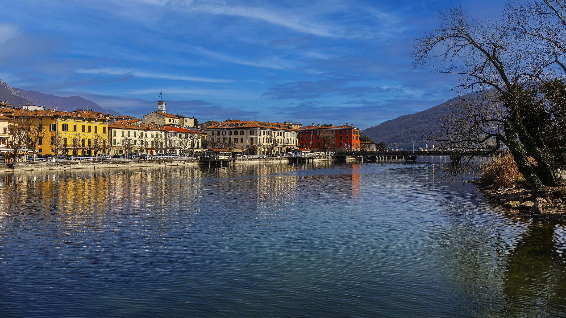 Sarnico from different angles 1