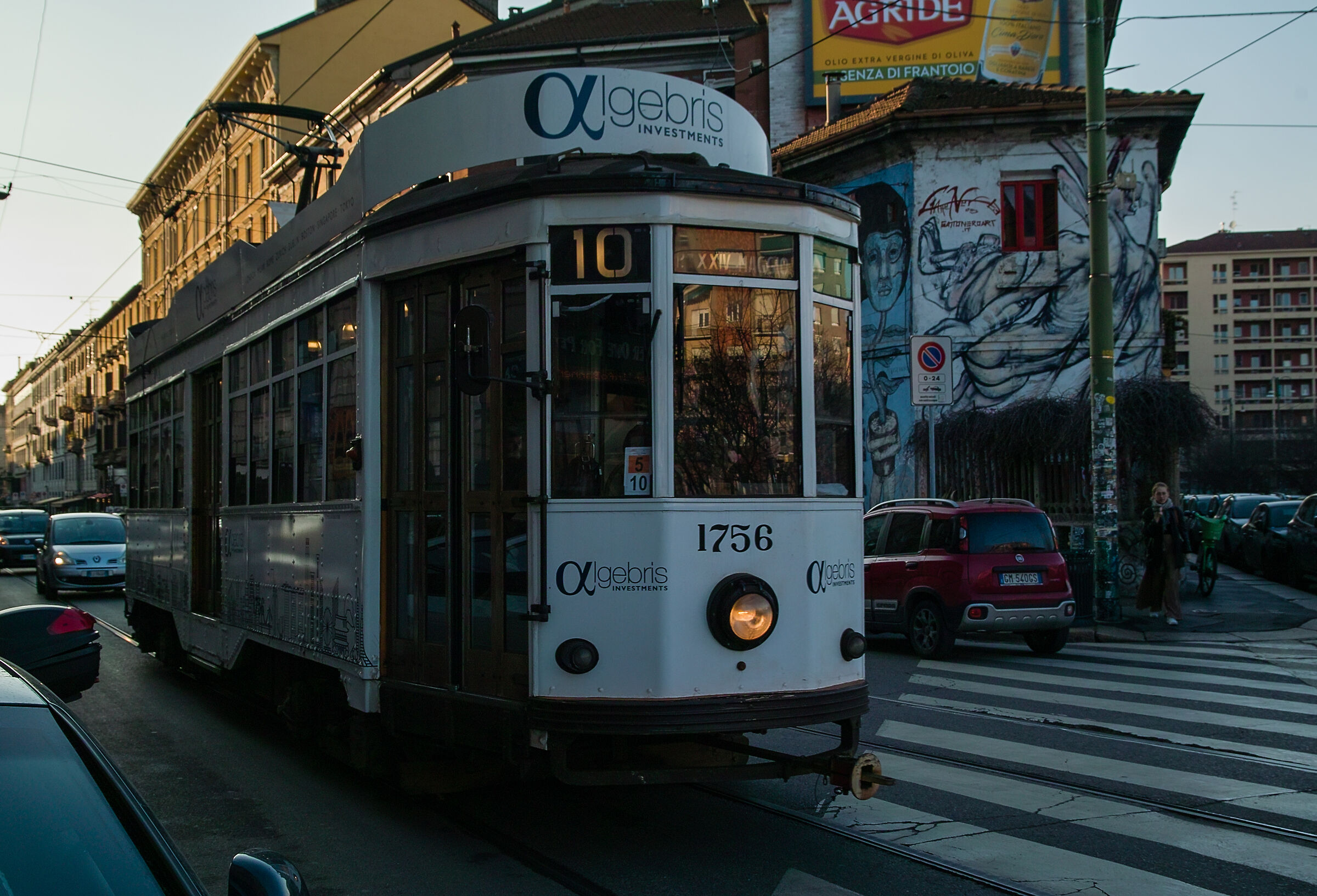 Tram Carrelli Bianco