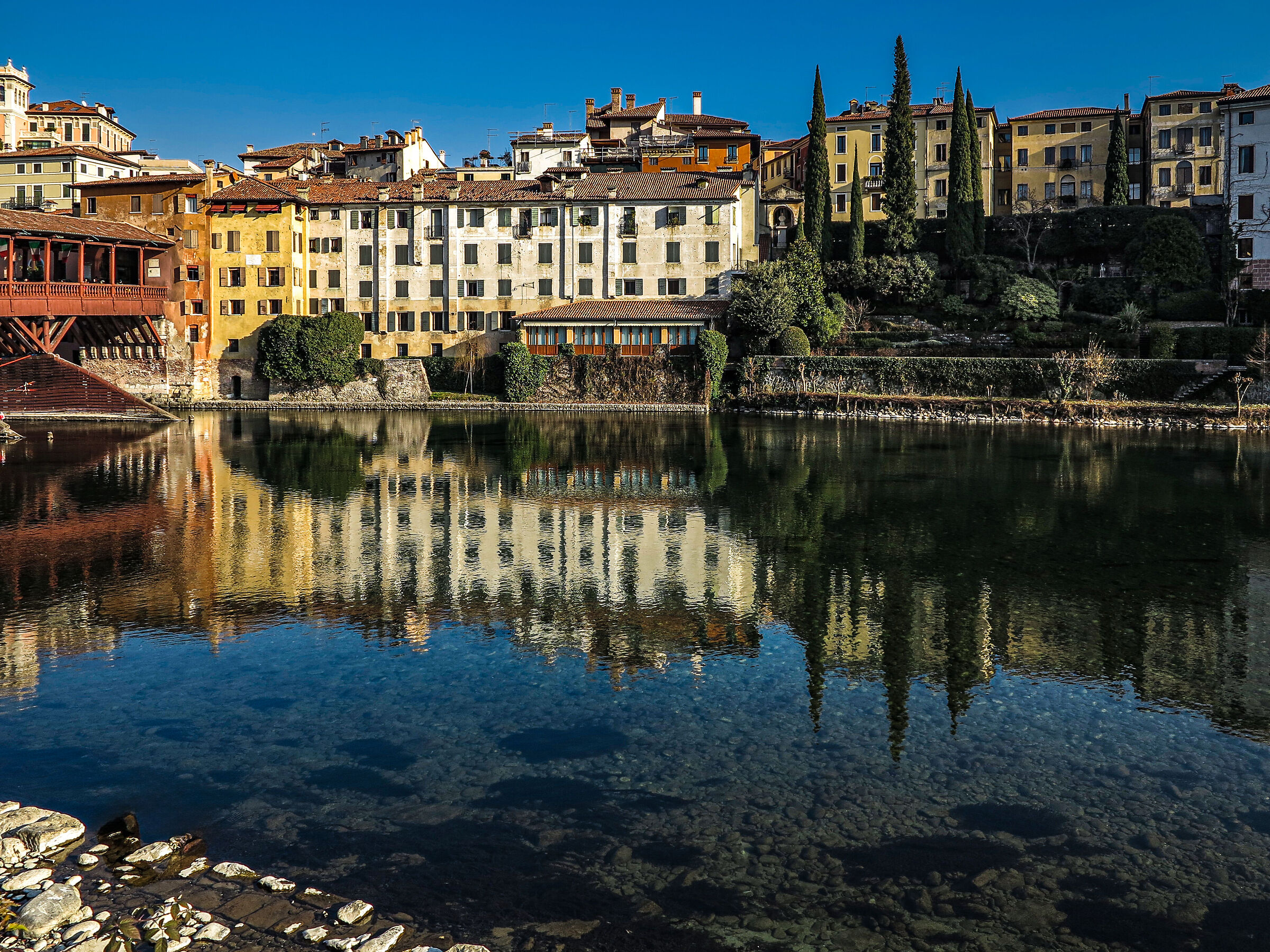 Bassano del Grappa attraversato dal fiume Brenta