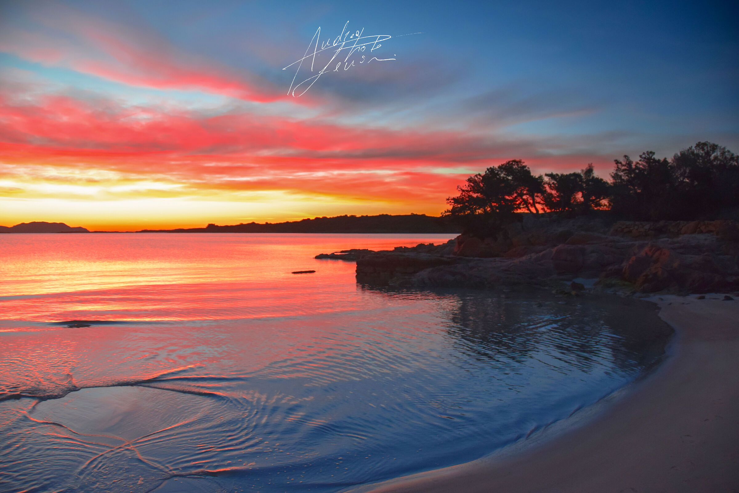 PORTO ISTANA BEACH