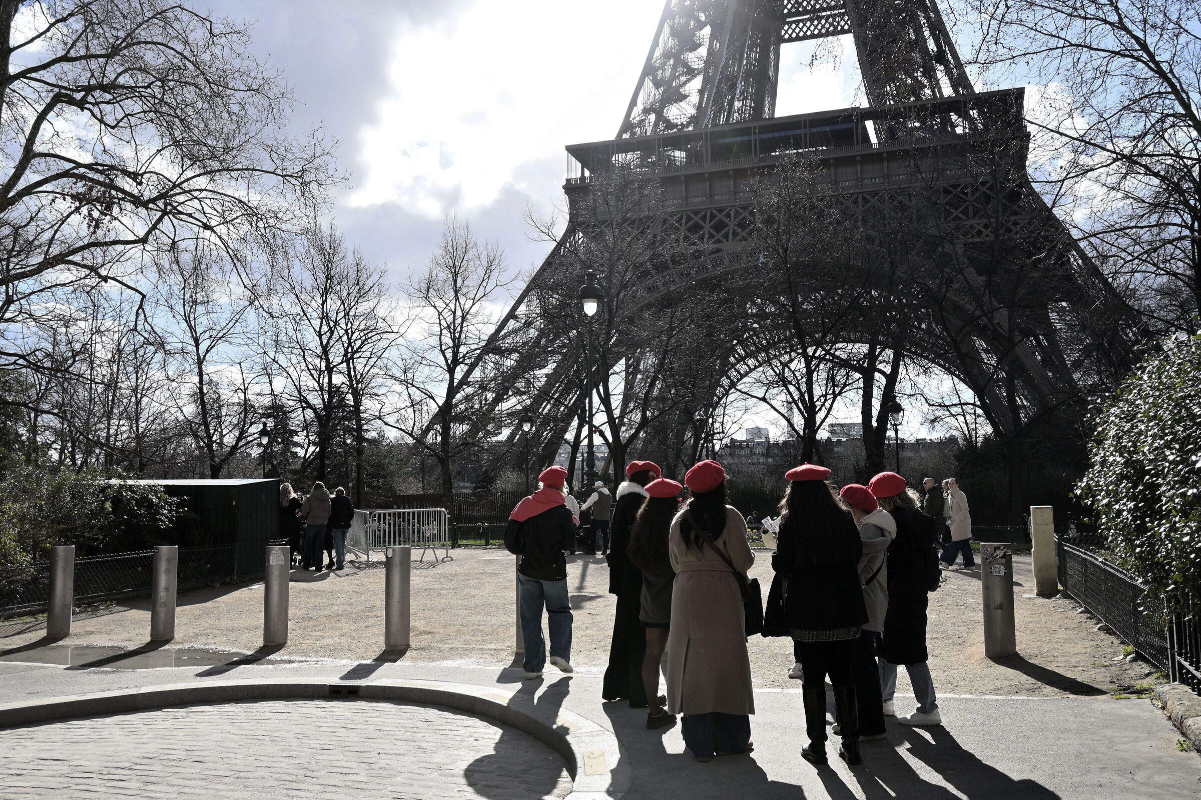 Jeunes filles à Paris