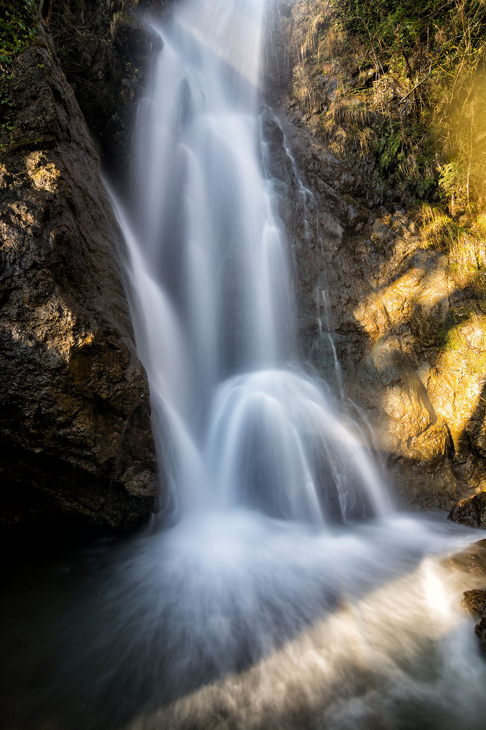 Shadows and lights at the Cianà Waterfall