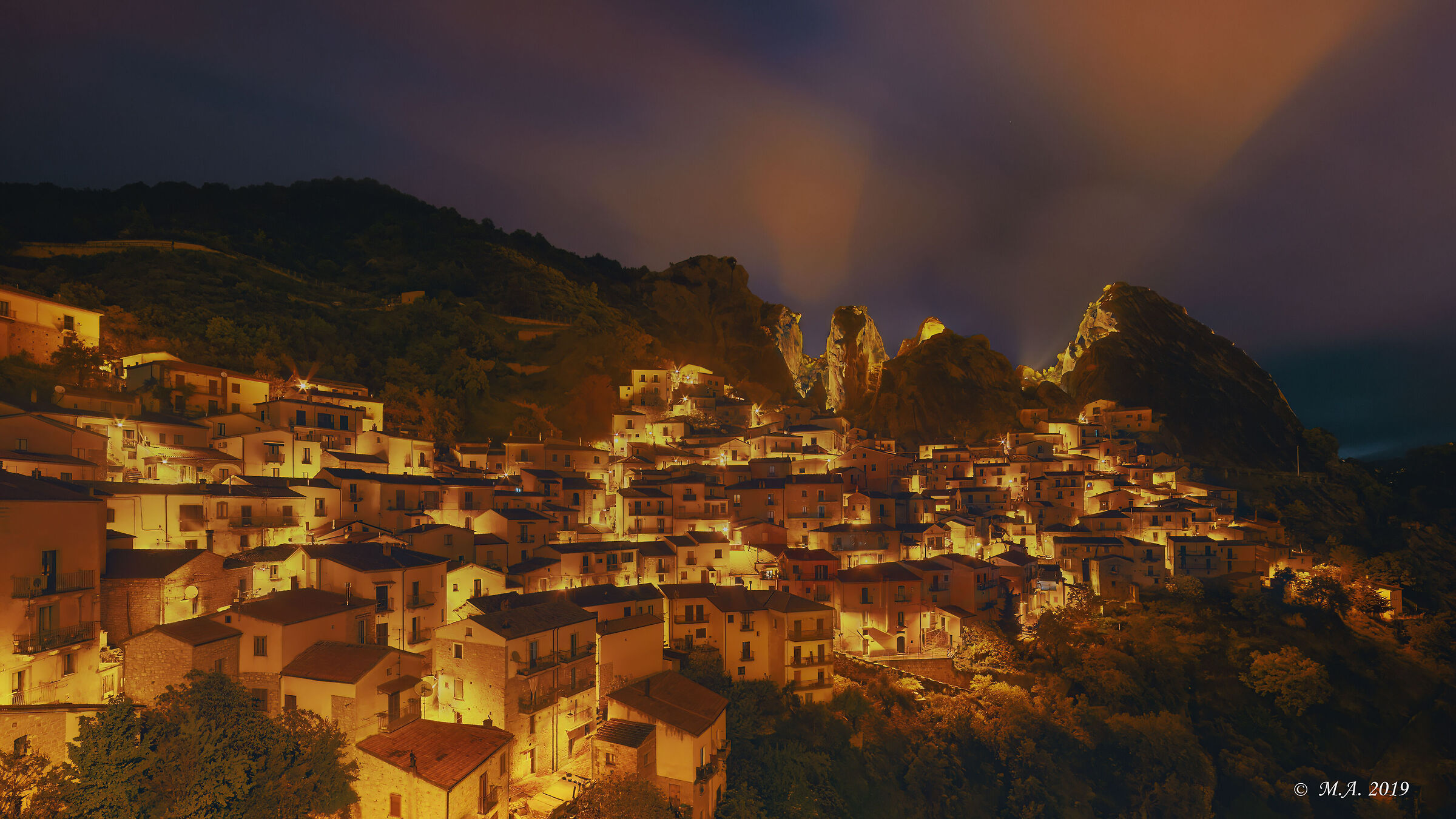 Castelmezzano under the moon light