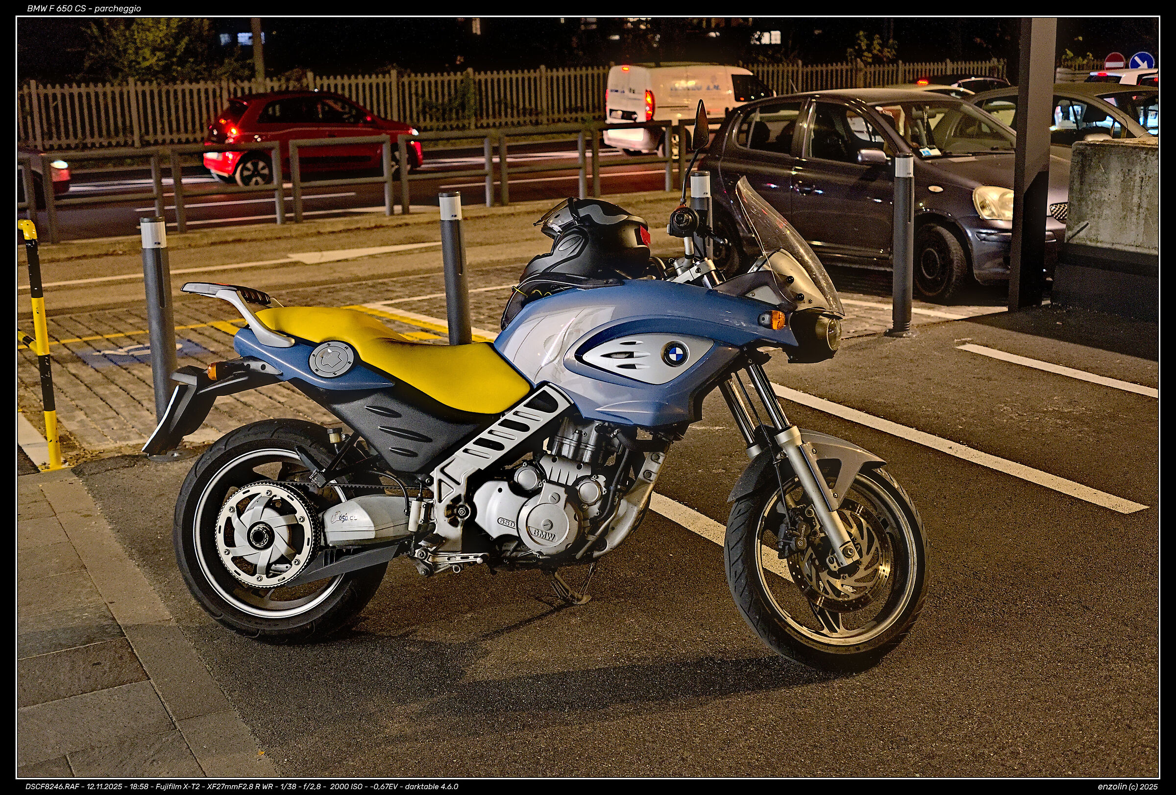 BMW F 650 CS - parking