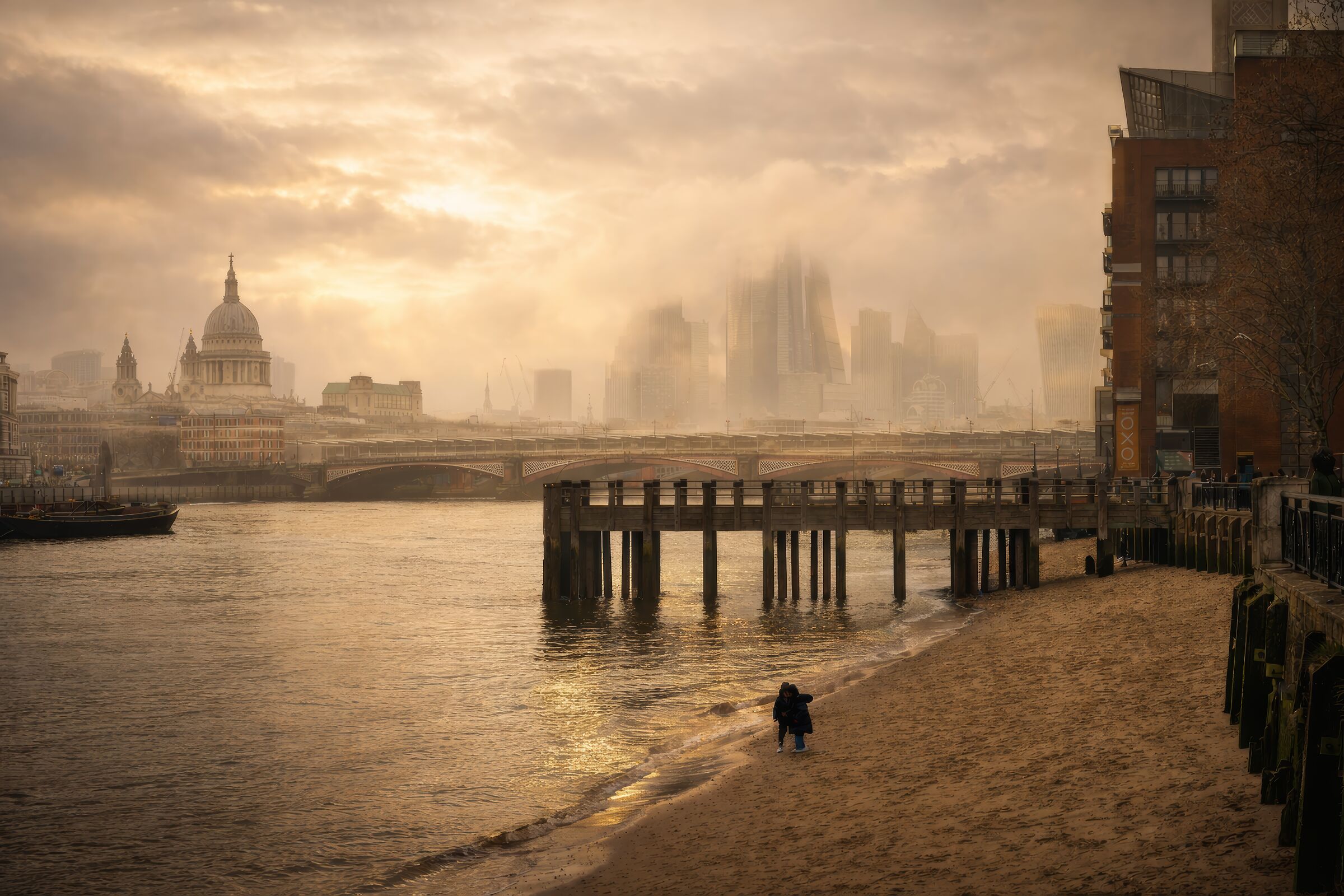 Giocare in spiaggia, a Londra.