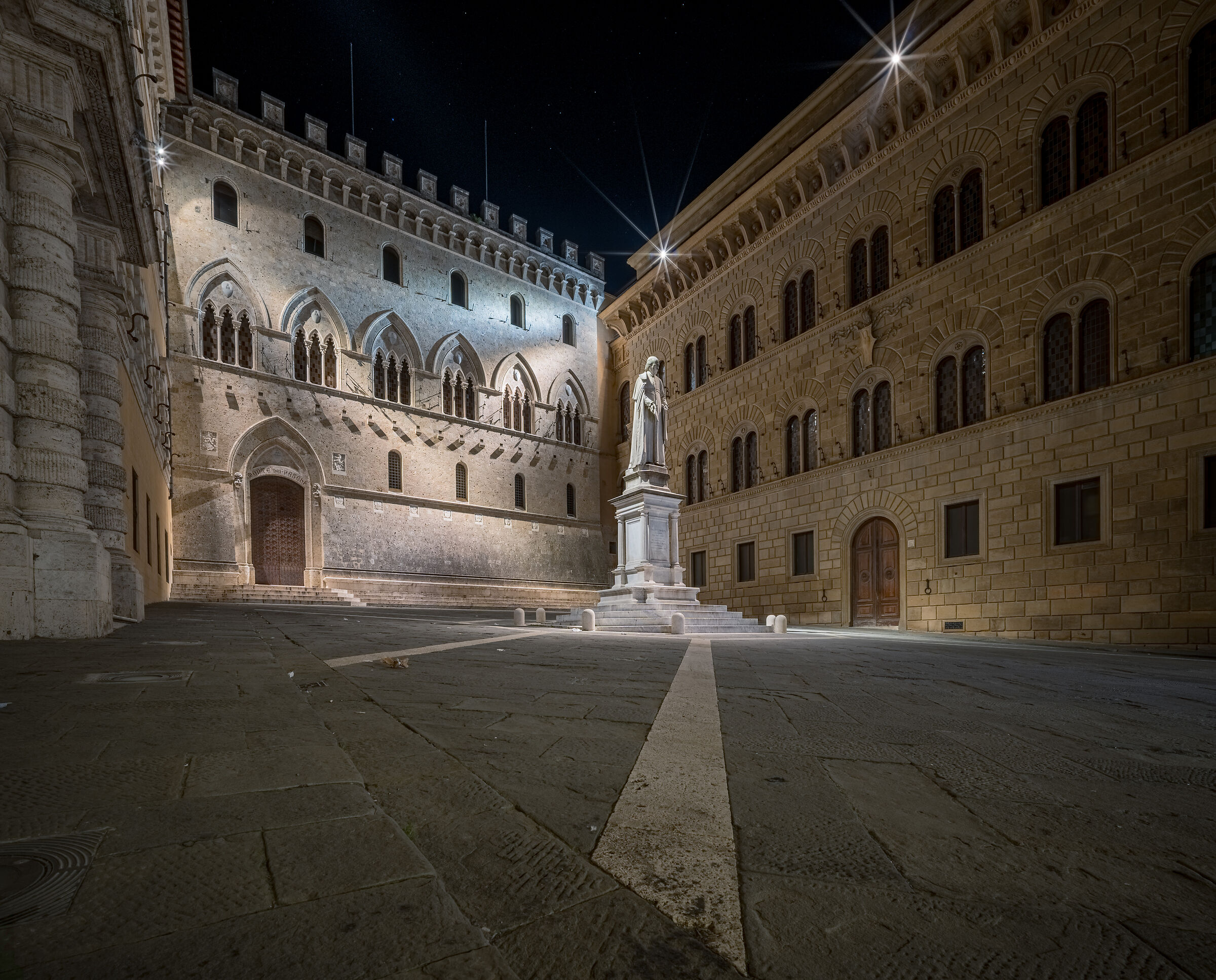 Piazza Salimbeni
