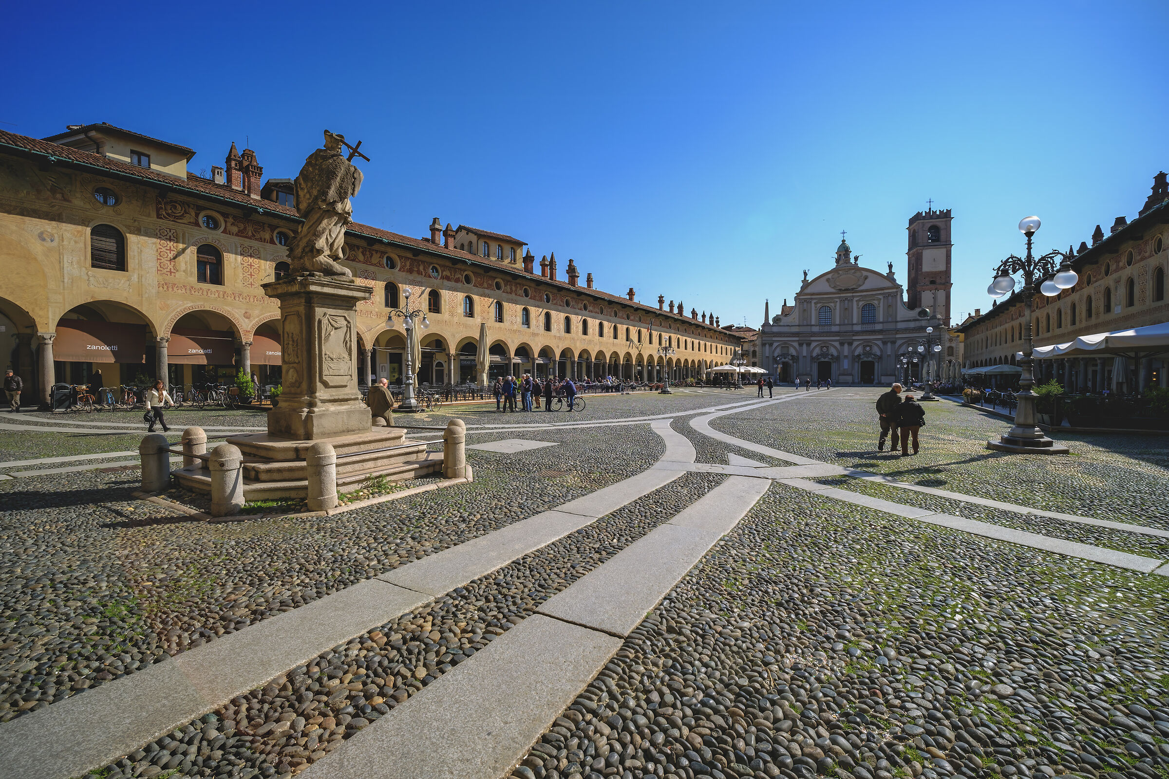 Passeggiando senza fretta