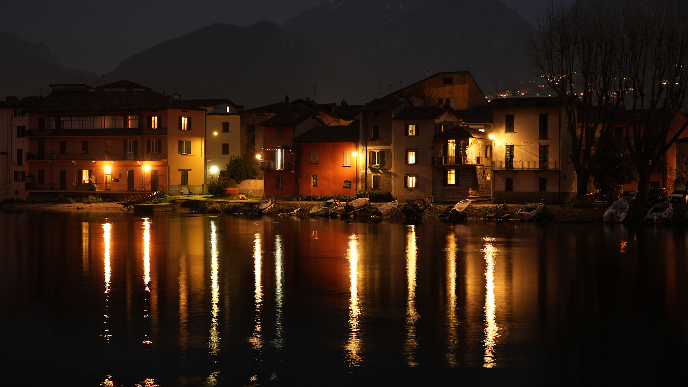 Pescarenico, evening of the first day of spring 26