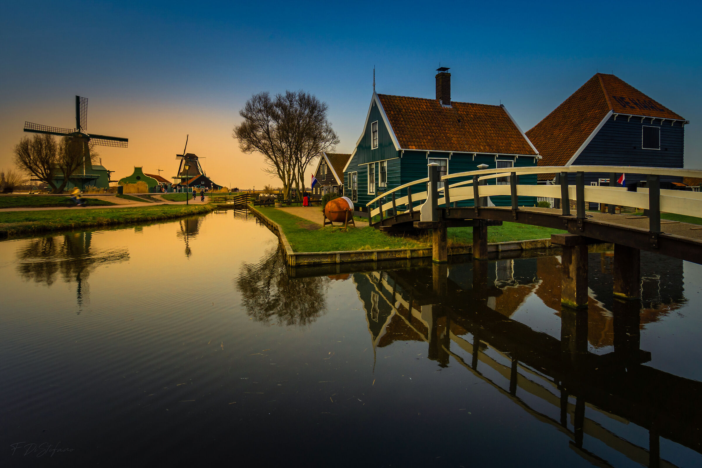 Zaanse Schans...in the evening