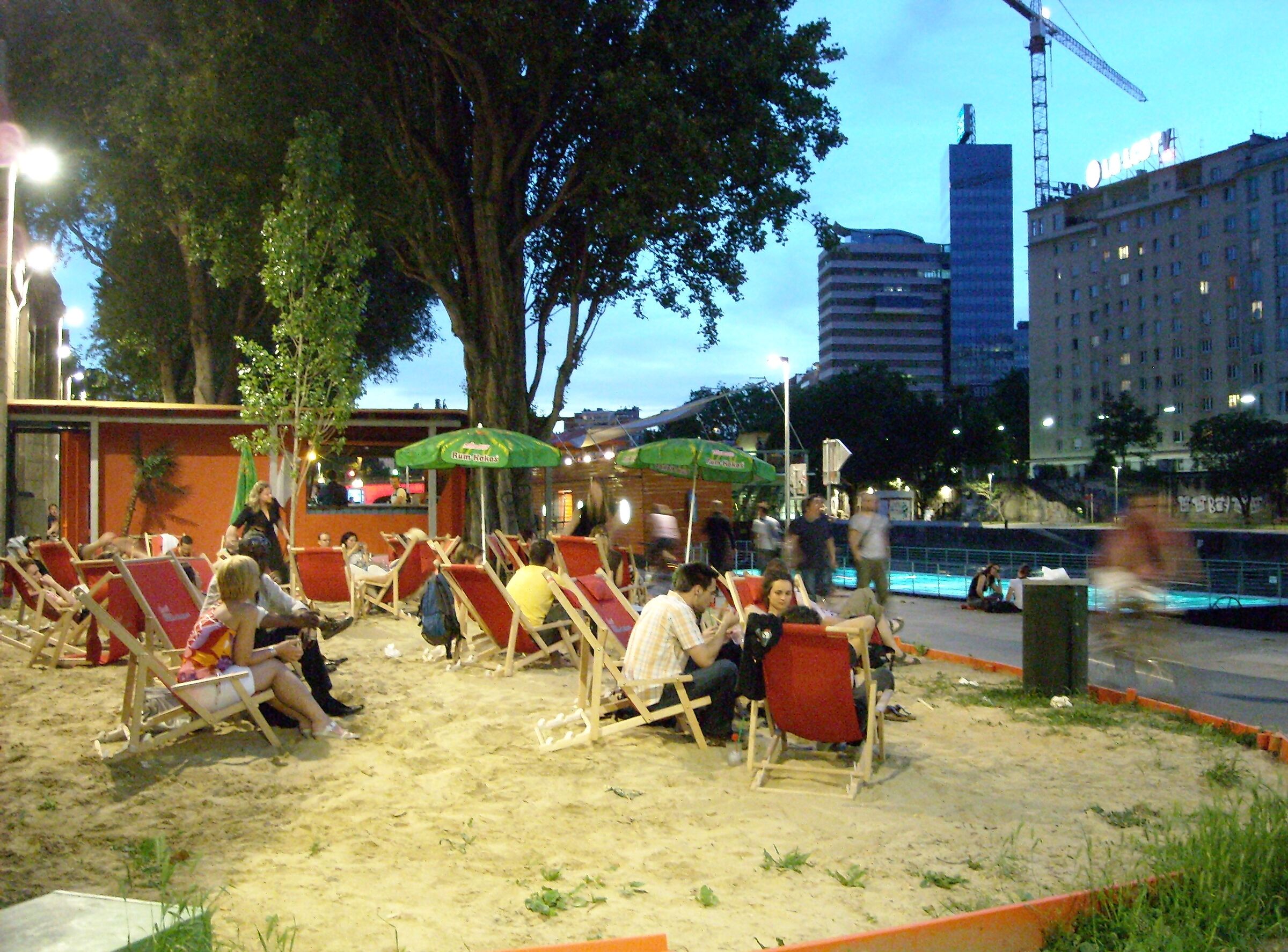 Vienna, Aperitivo in spiaggia