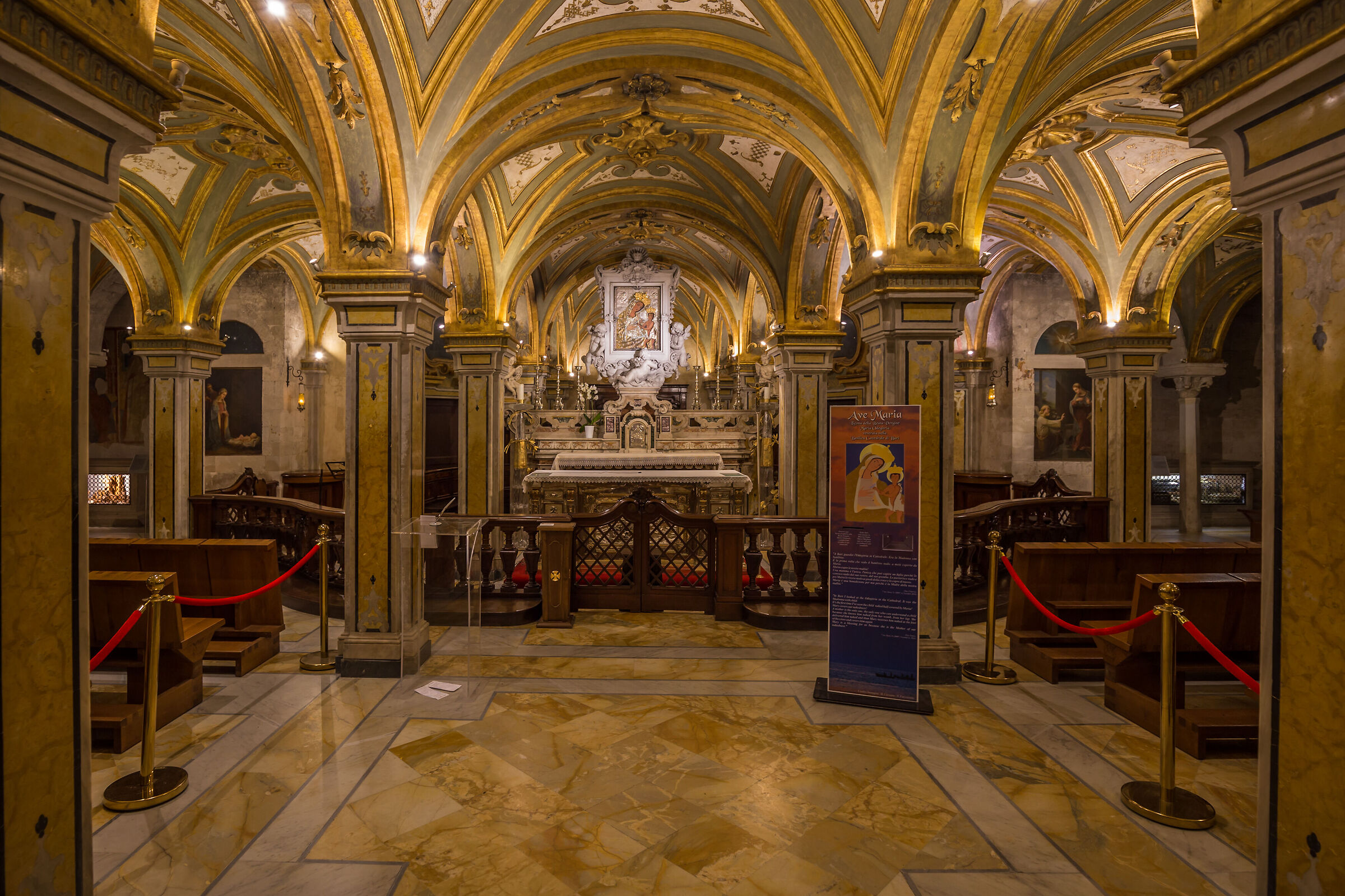 Cripta di San Sabino