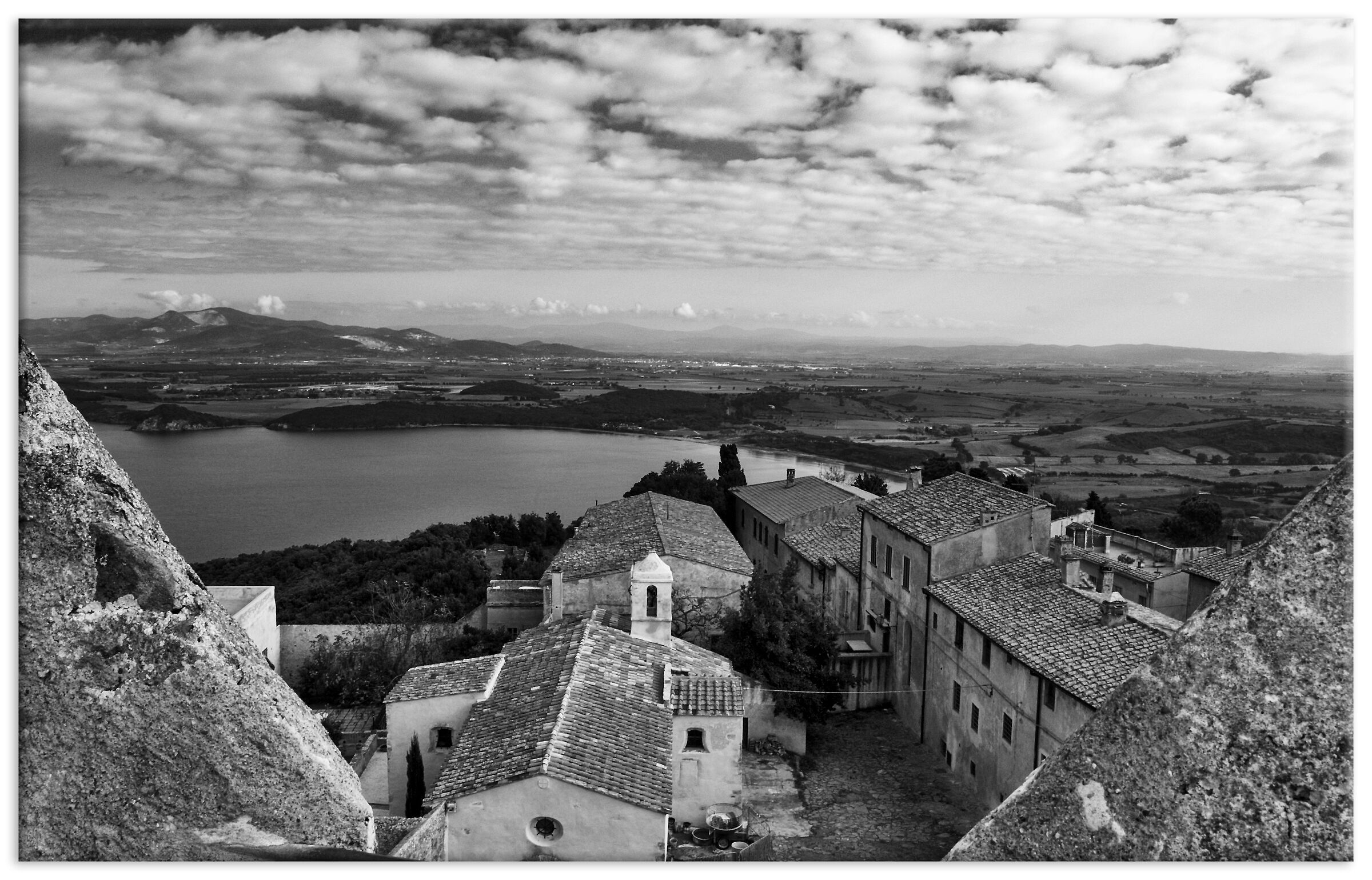 Dalla torre del castello di Populonia