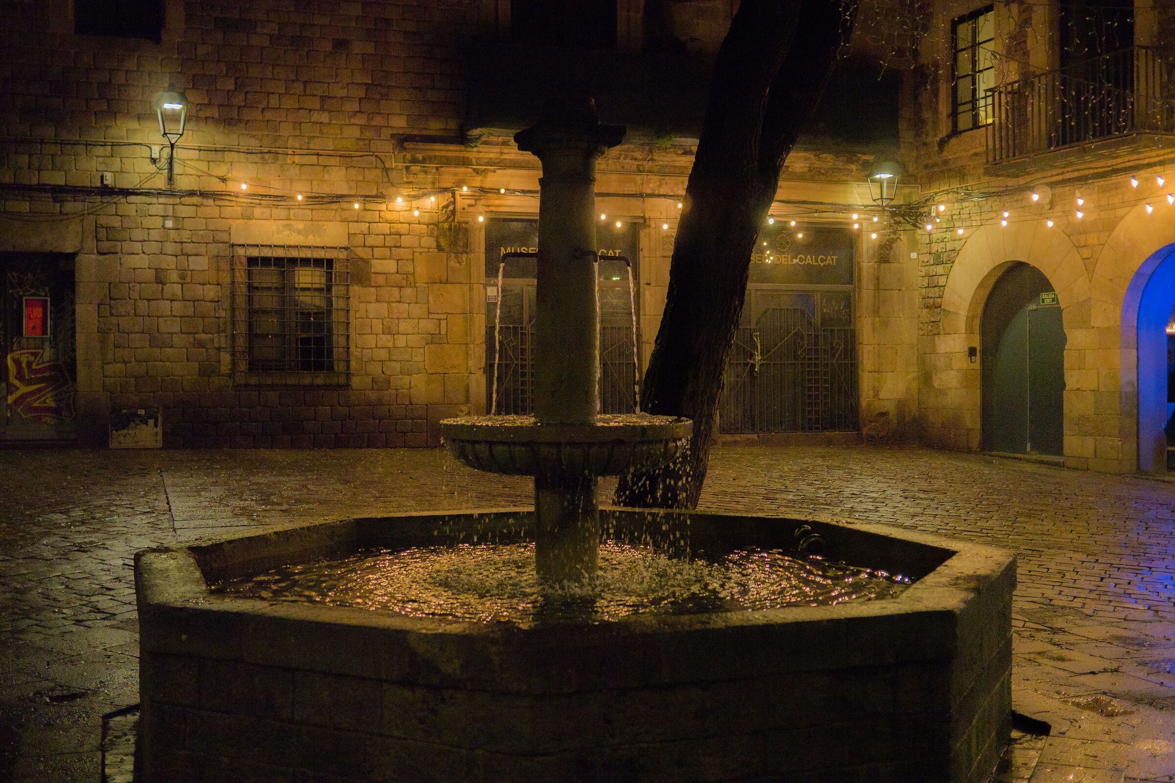 Fountain in Piazza San Filippo Neri