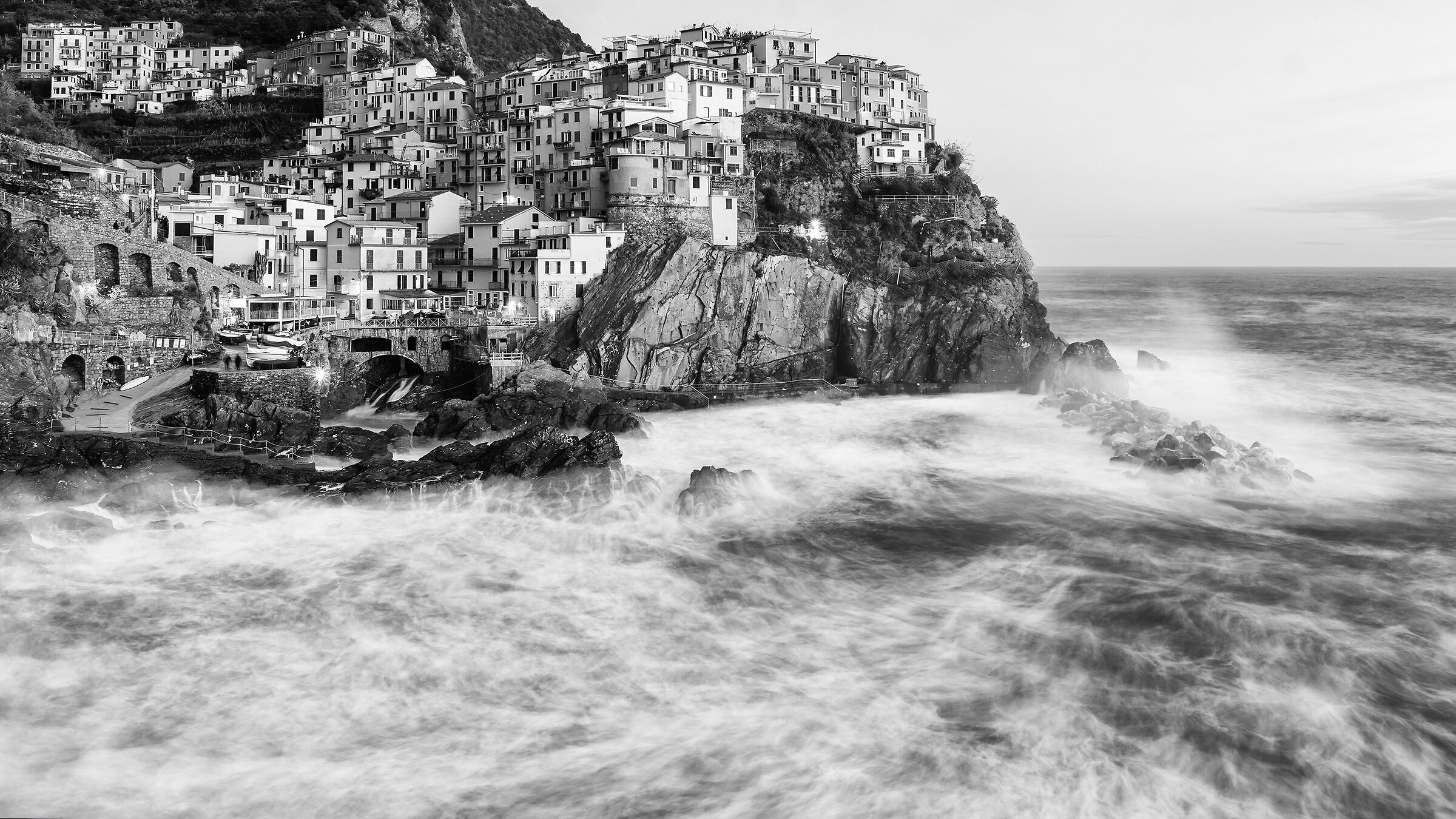 The storm of Manarola bn