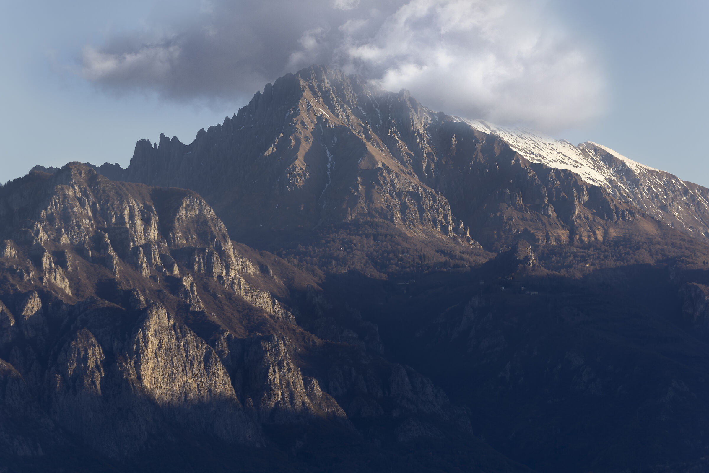 Vista dalla Rocchetta di Airuno