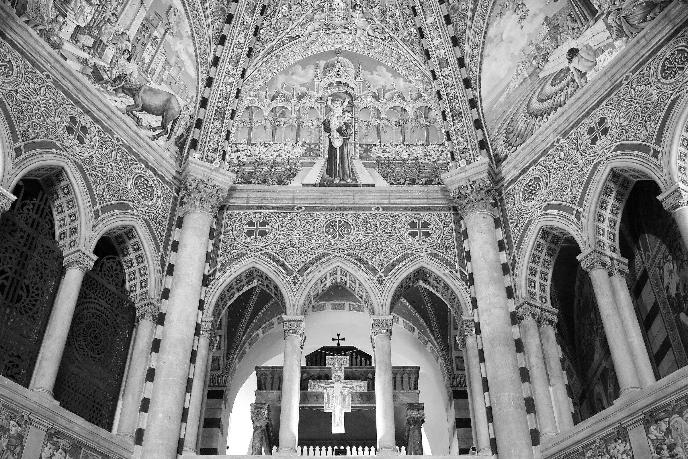 @" ISO 12 Thousand 800 " Canon 5 D IV, 17-40 F. 4 L Usm