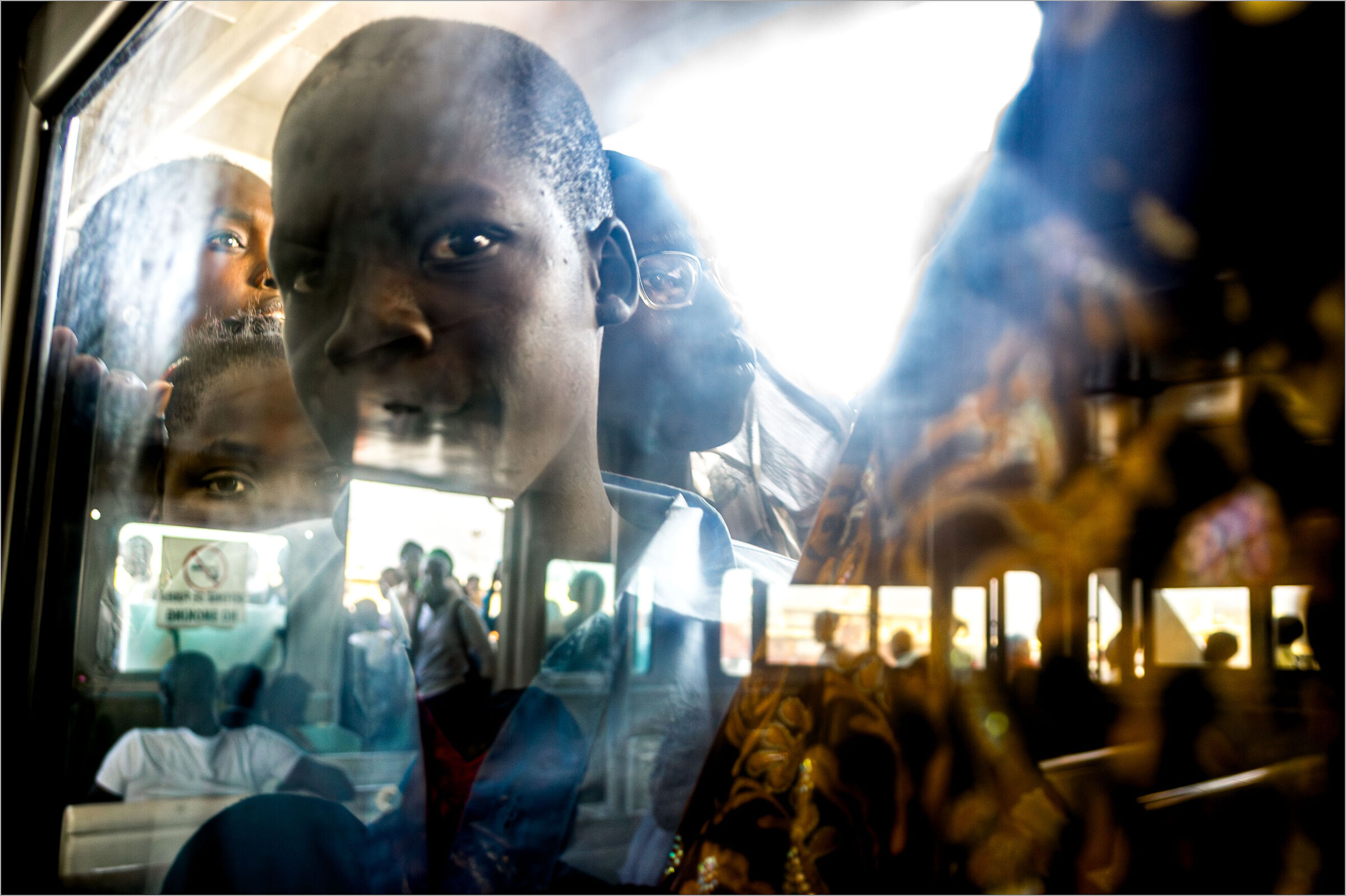 Presences and transparencies