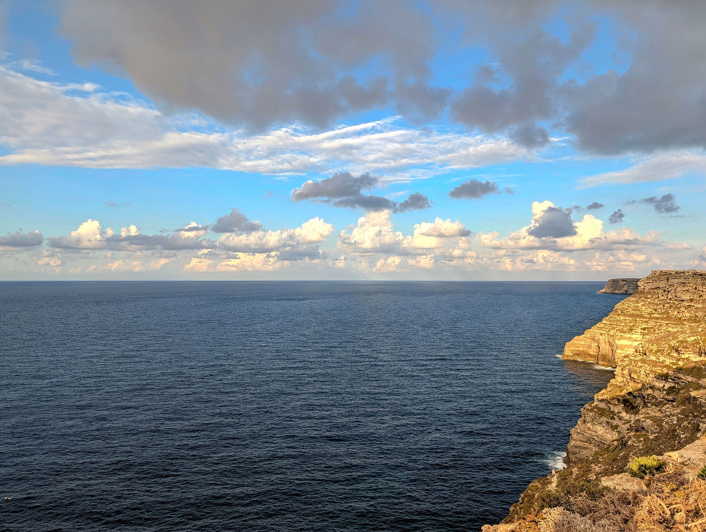 inizio tramonto a capo ponente Lampedusa