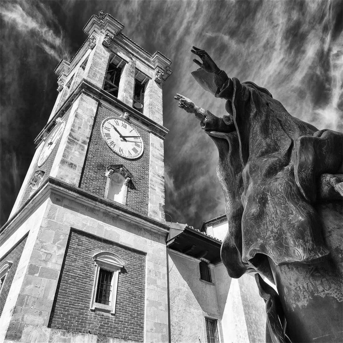 Statue of Paul VI