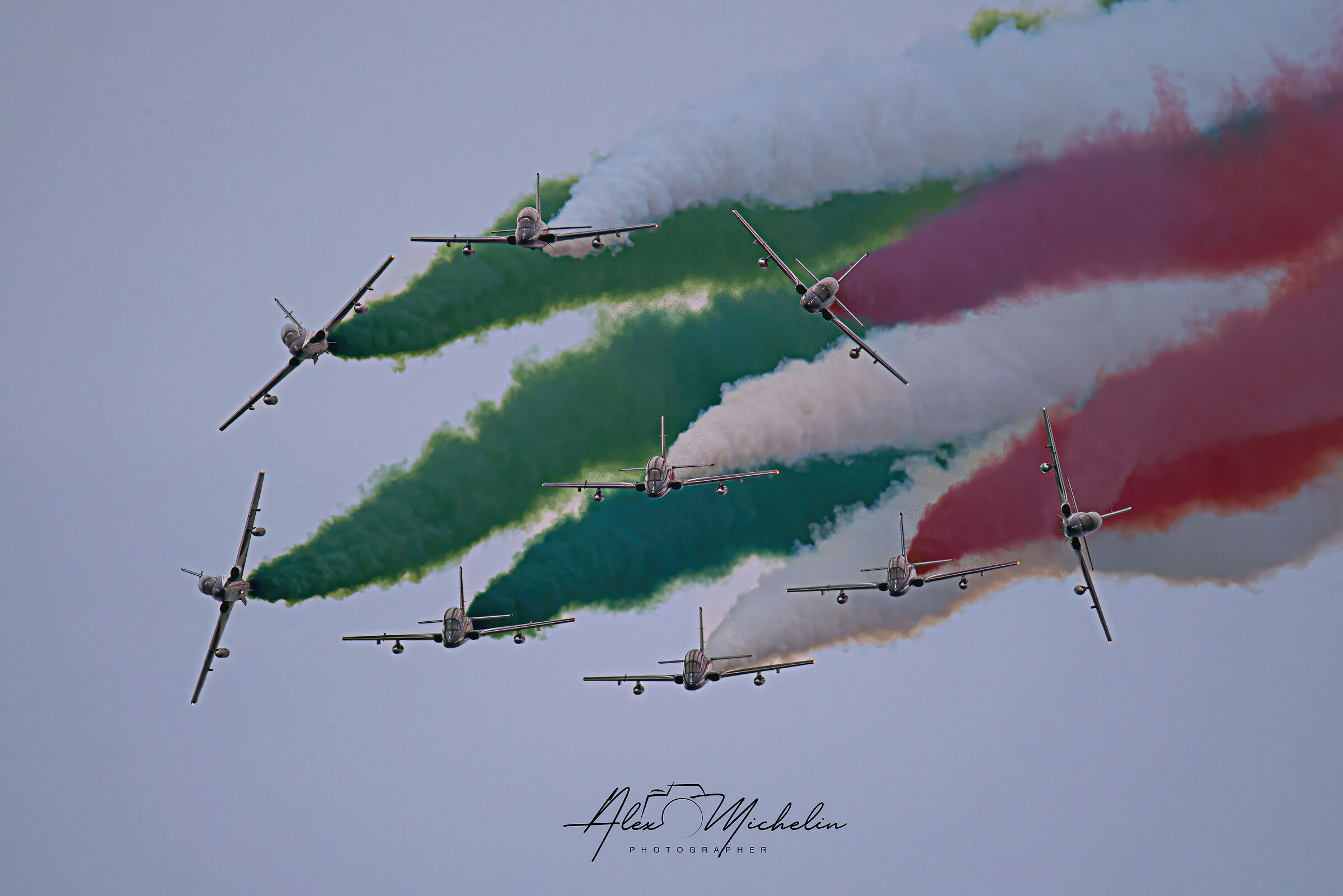 Tricolor arrows