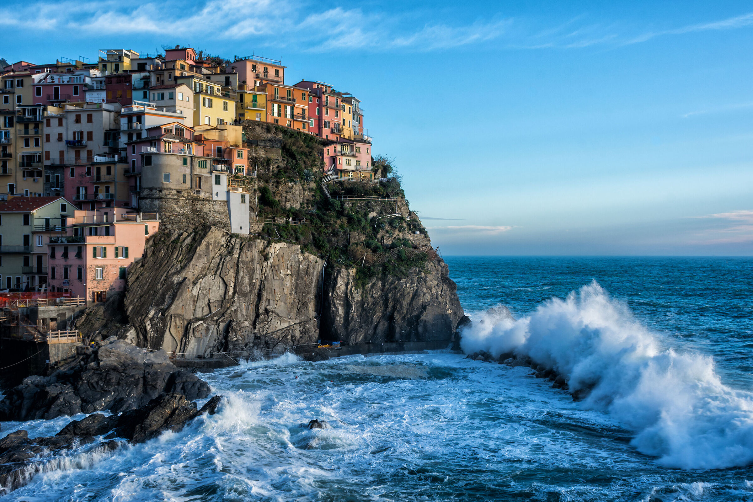 Manarola and the wave