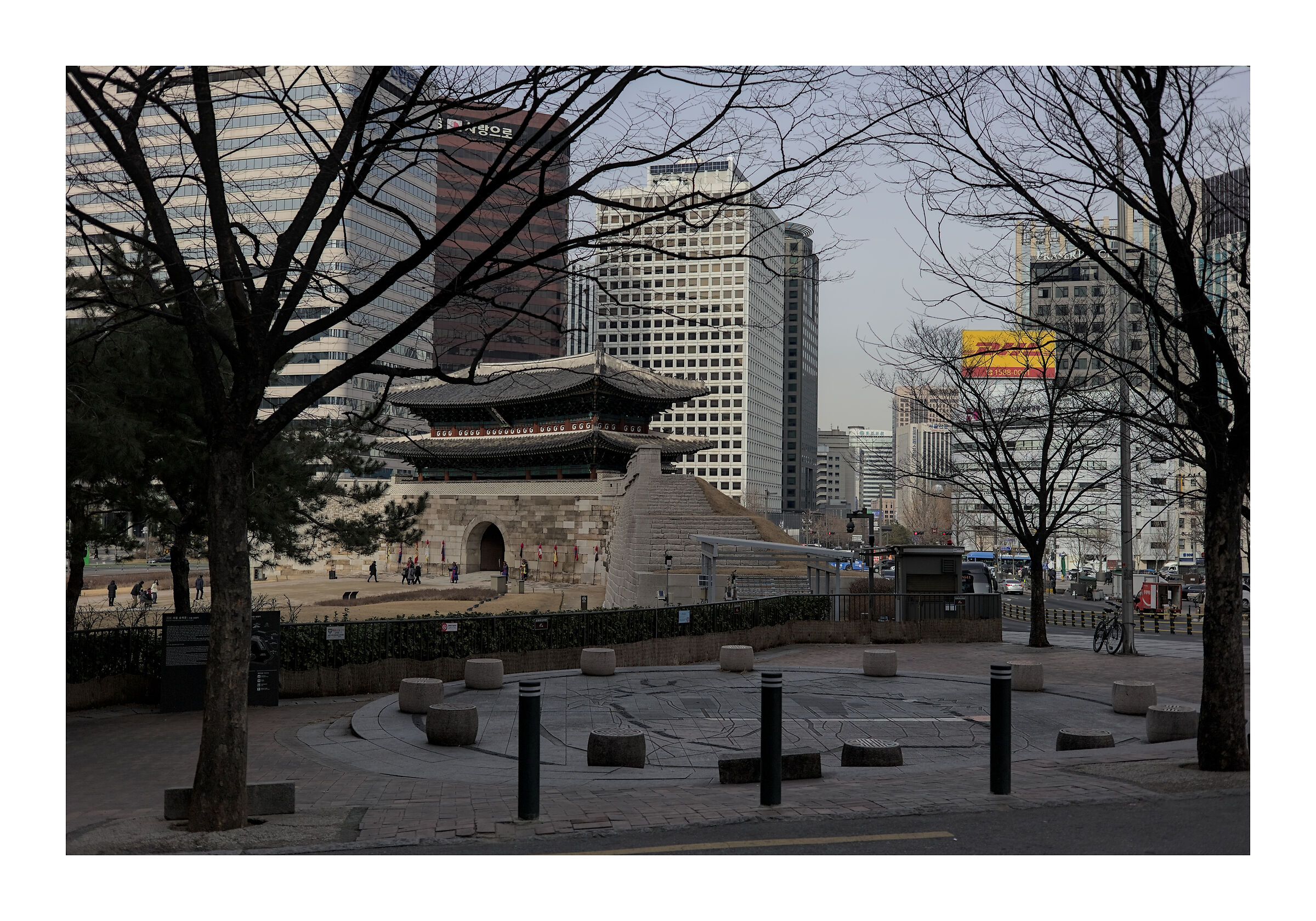 Ancient and modern in Seoul III