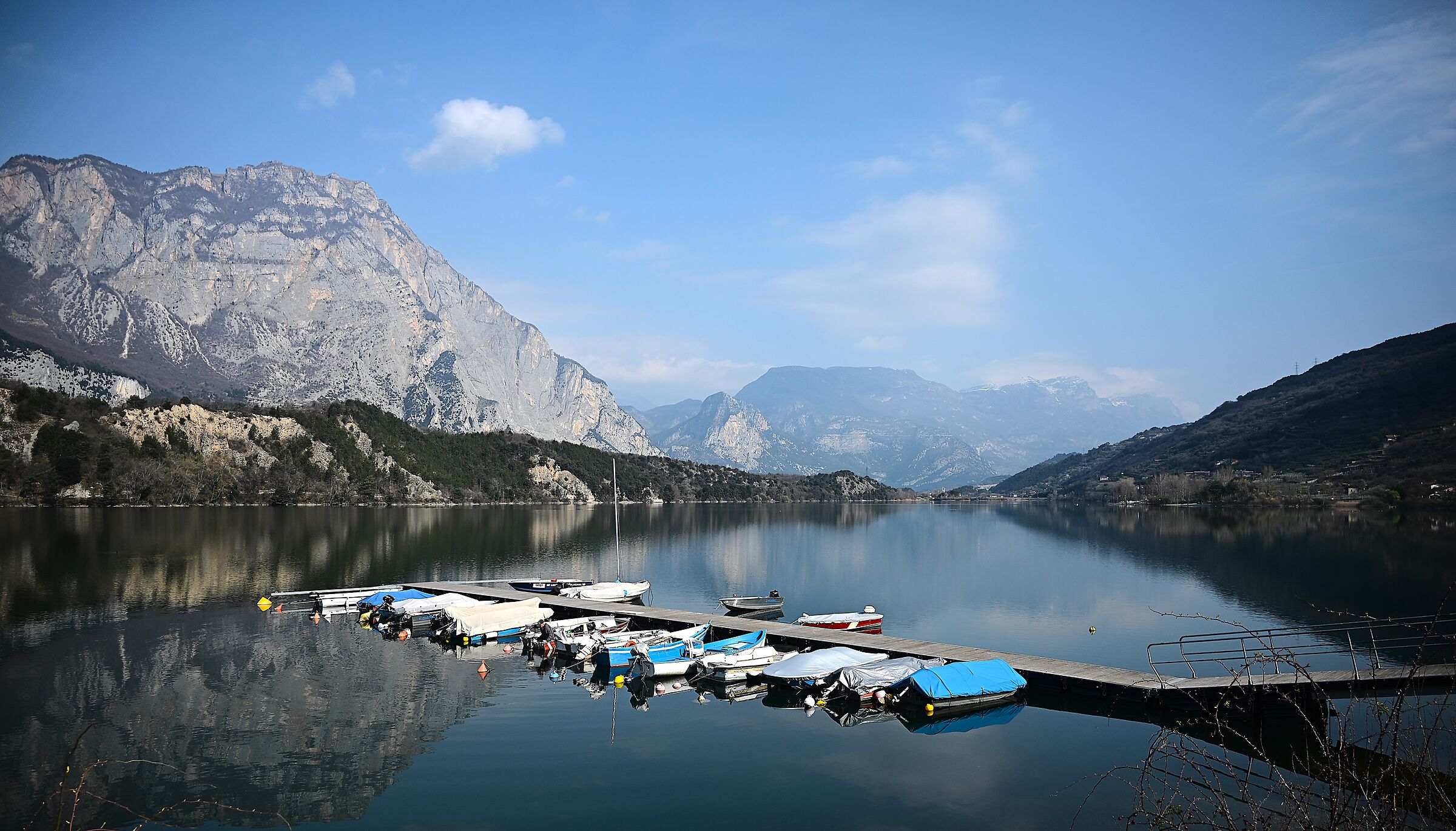 Lago di Cave`dine vicino a Dro.