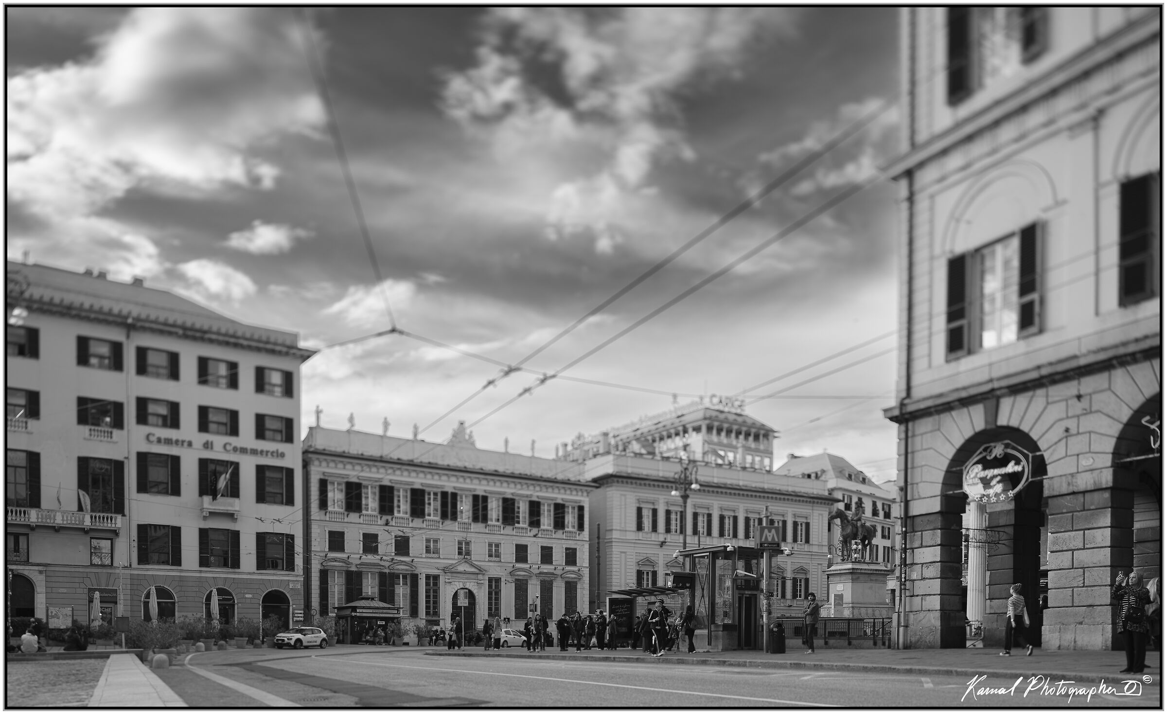 Piazza Raffaele De Ferrari (Genoa)