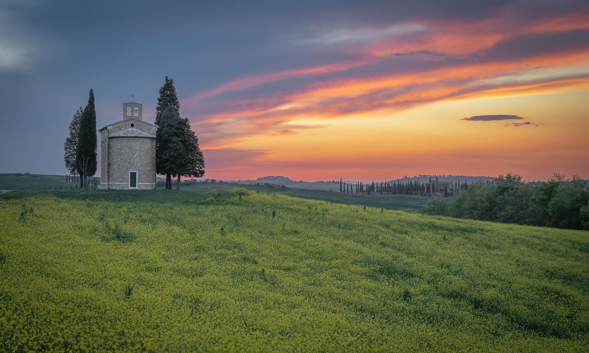 Vitaleta, sunset in April