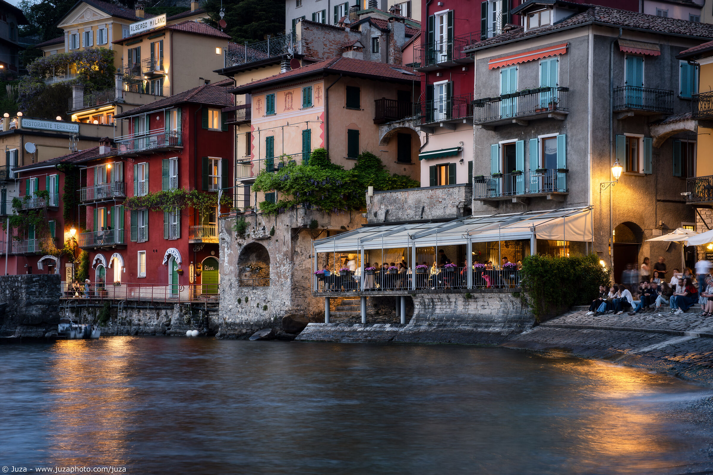 La sera a Varenna