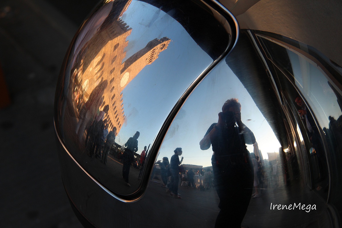 Even the garbage cans have a soul .....